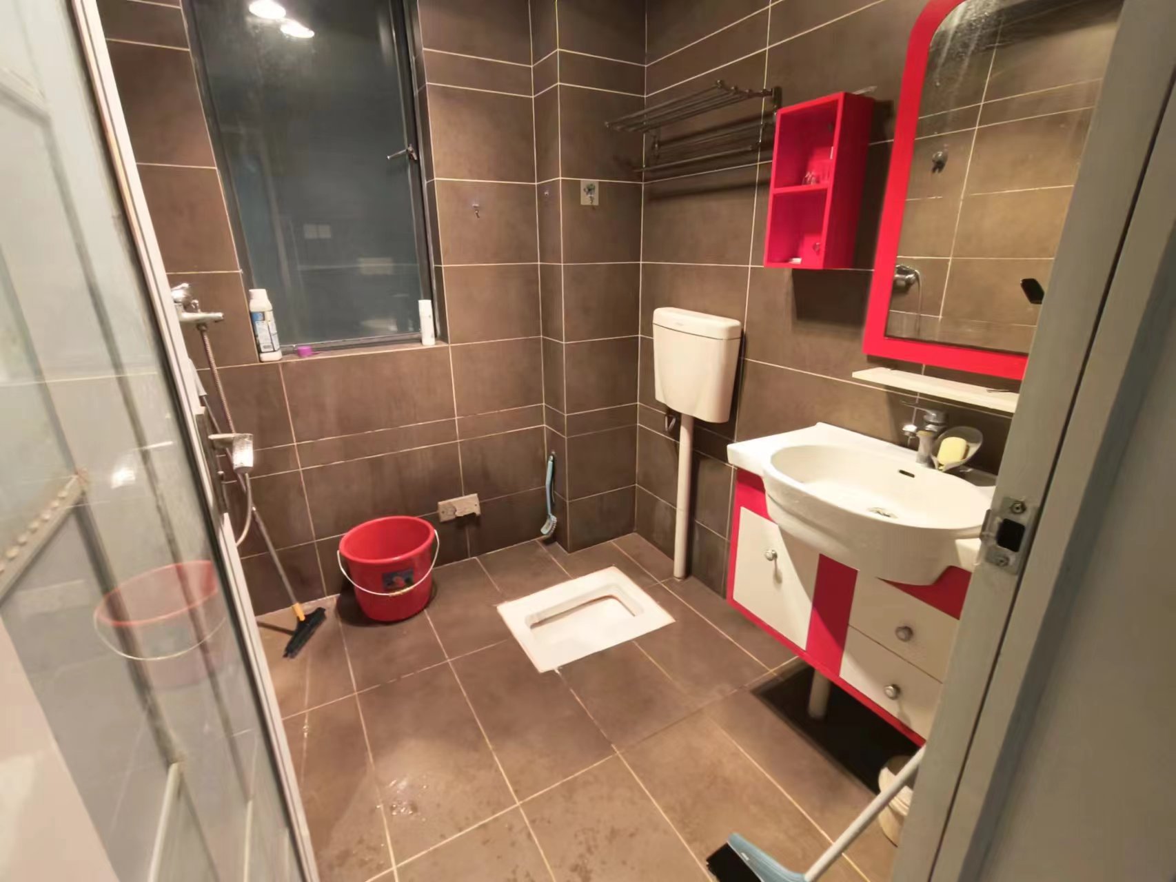 城市风景 2室2厅1卫 43.8万 城市风景 2室2厅1卫 43.8万室内图