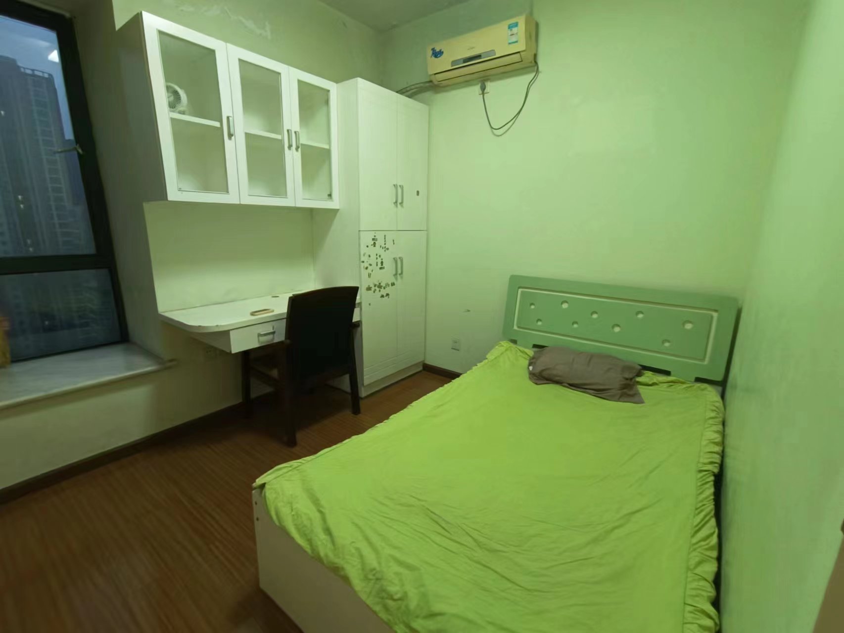 城市风景 2室2厅1卫 43.8万 城市风景 2室2厅1卫 43.8万室内图