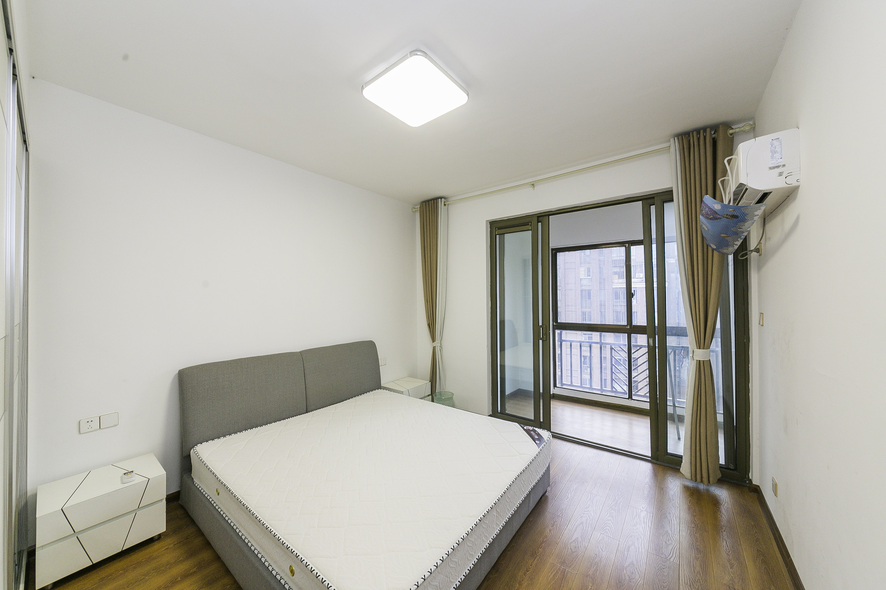 奥林匹克花园 3室2厅2卫 152.8万 奥林匹克花园 3室2厅2卫 152.8万卧室