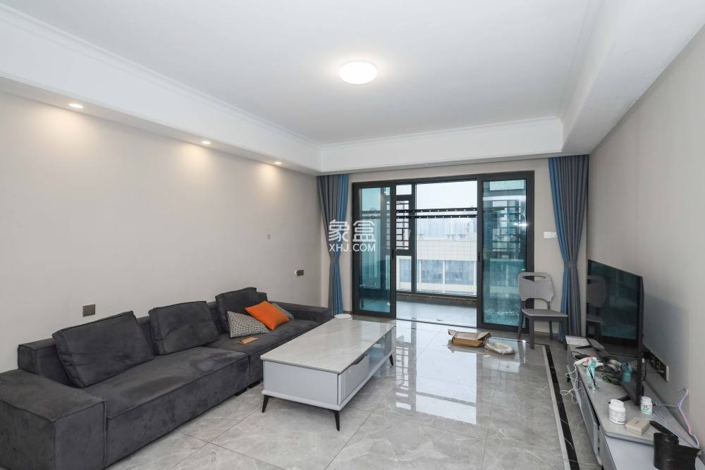 梦想新天地  4室2厅2卫    150.0万