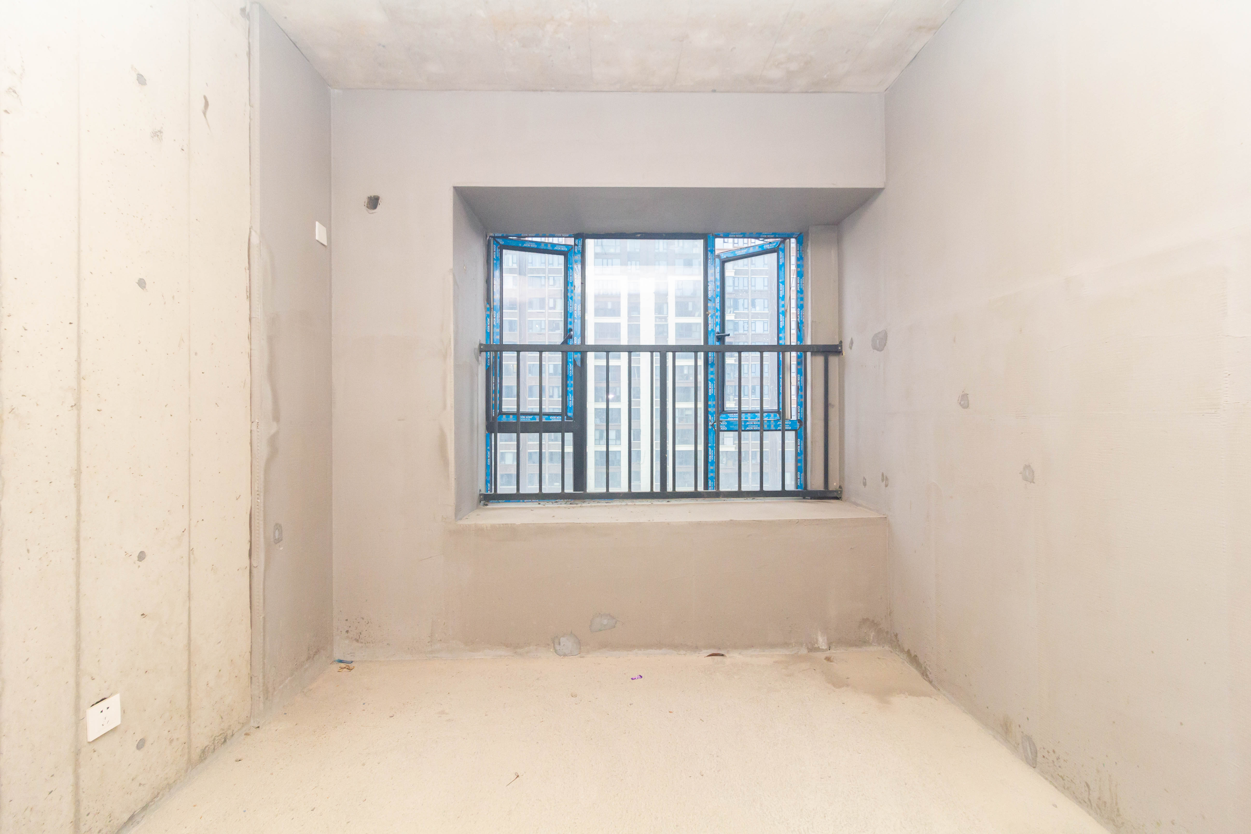 华远海蓝郡  3室2厅2卫    66.0万 华远海蓝郡  3室2厅2卫    66.0万卧室