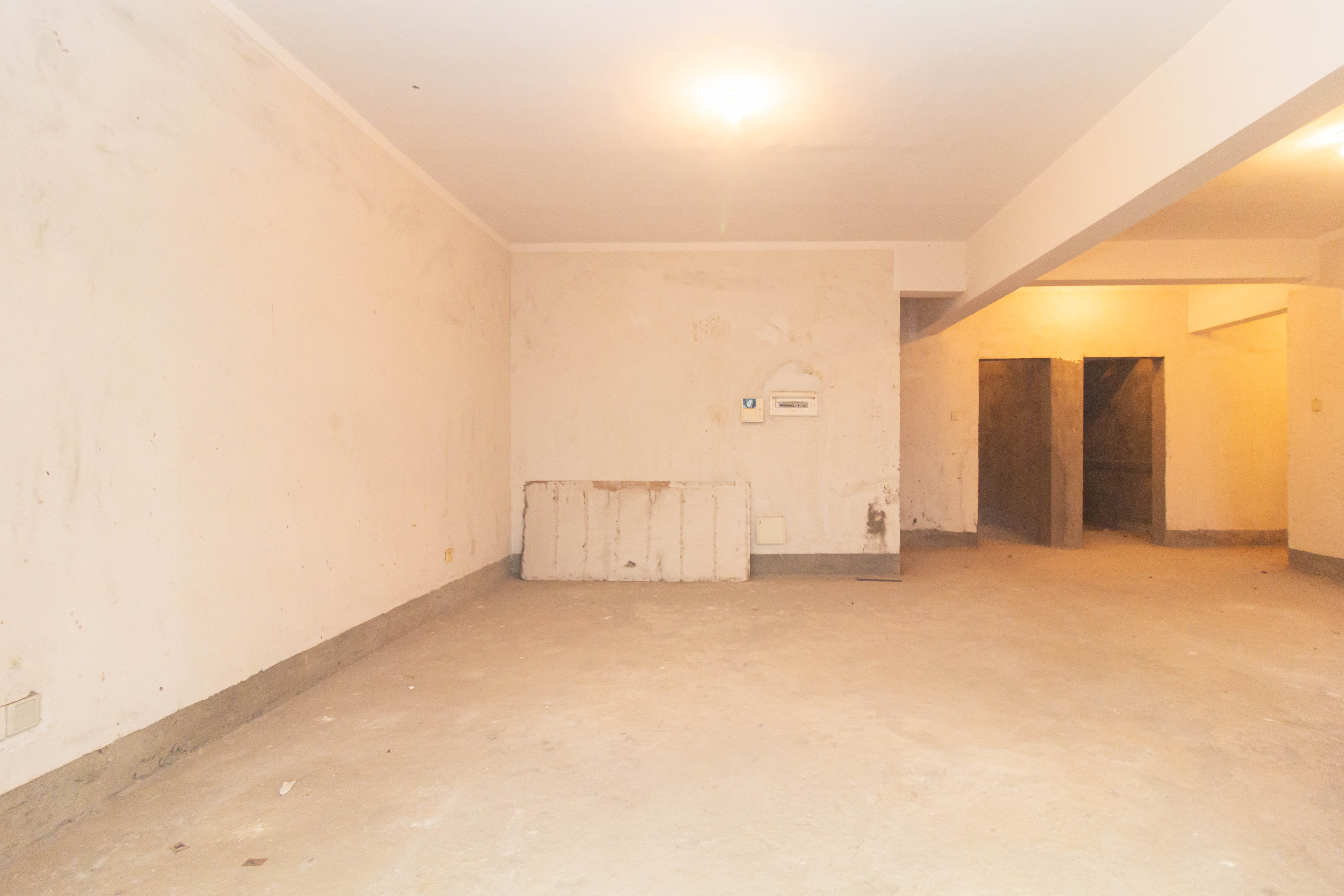 湖南有色地质勘查局宿舍(榔梨镇) 4室2厅2卫 101.0万 湖南有色地质勘查局宿舍(榔梨镇) 4室2厅2卫 101.0万客厅