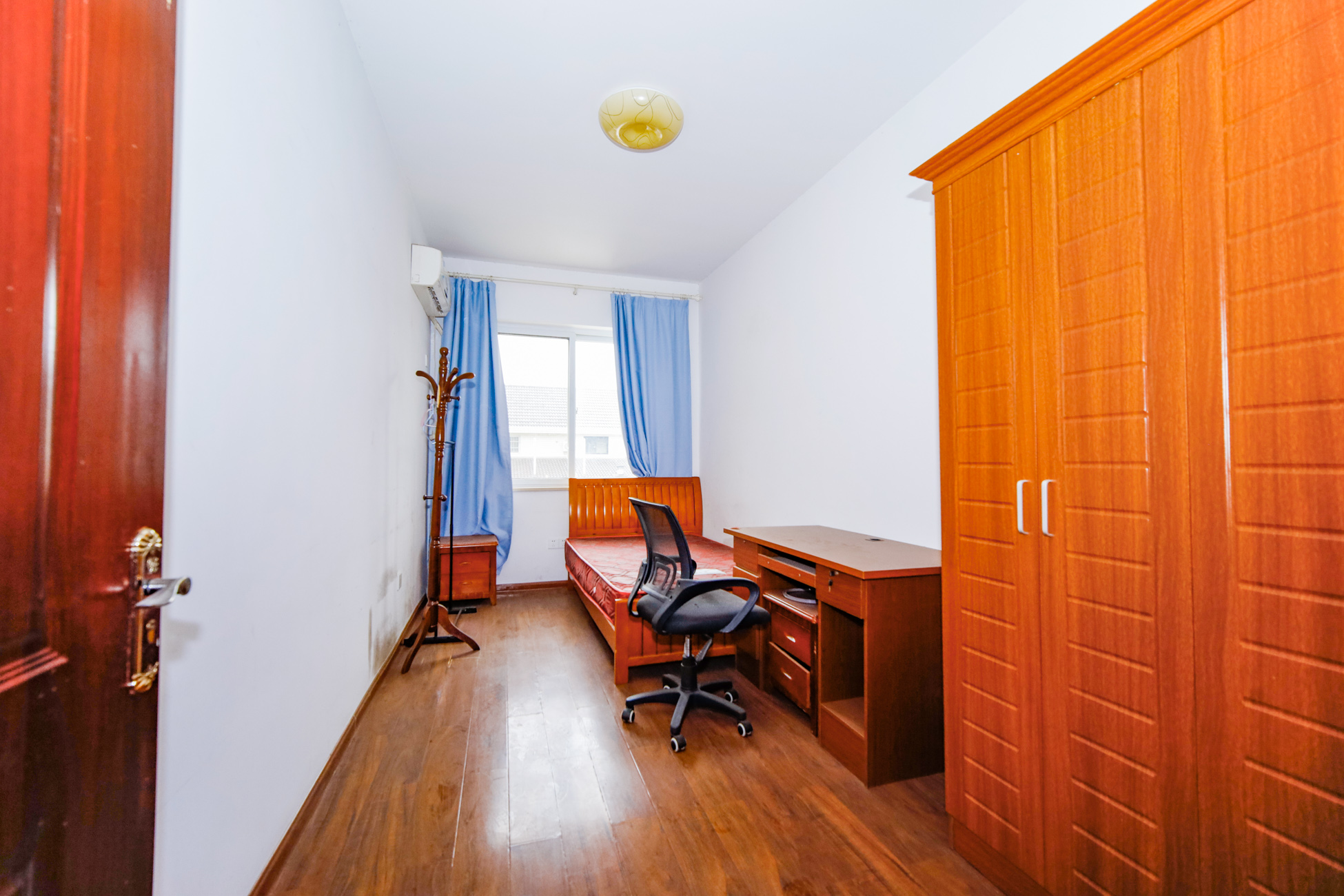 德馨园 5室2厅1卫 61.8万 德馨园 5室2厅1卫 61.8万卧室