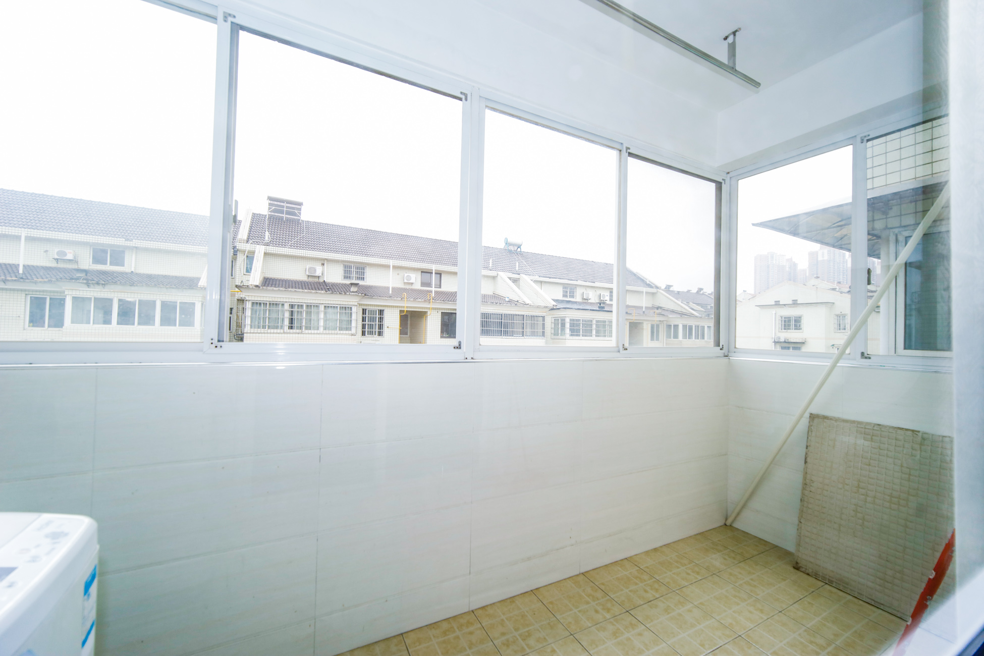 德馨园 5室2厅1卫 61.8万 德馨园 5室2厅1卫 61.8万阳台