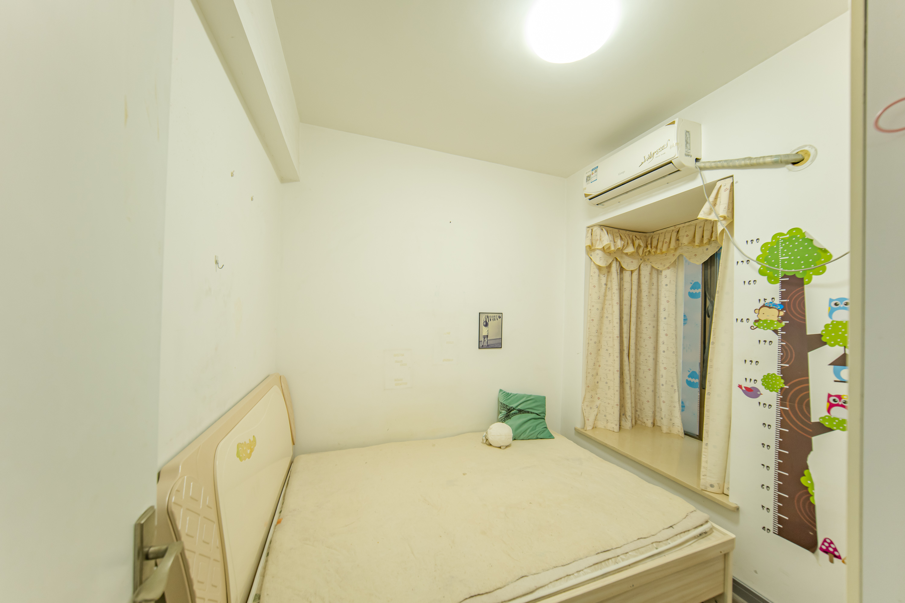 江山帝景哈佛  3室2厅1卫    95.99万卧室