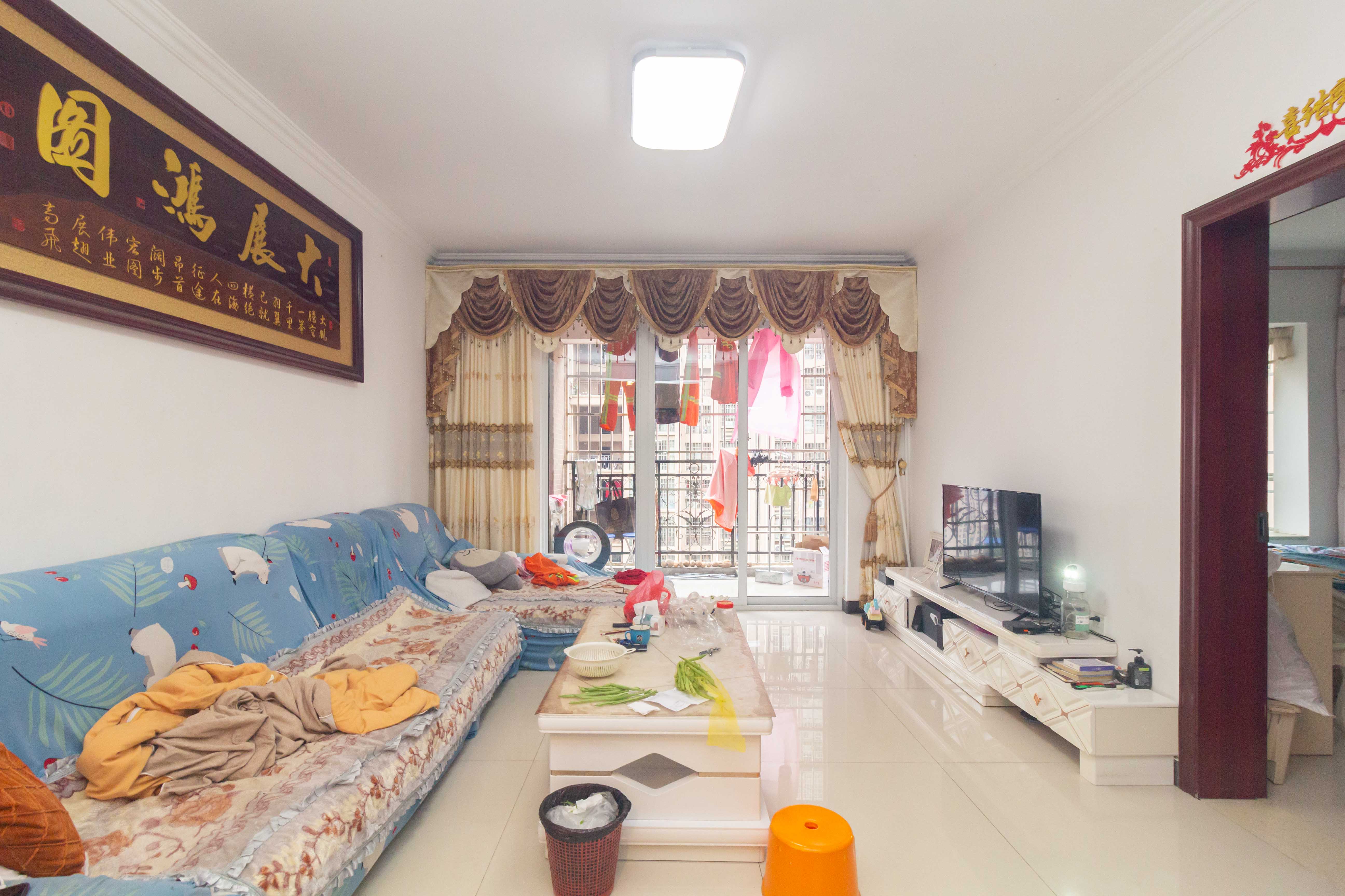 紫云阁 2室2厅1卫 42.8万 紫云阁 2室2厅1卫 42.8万客厅