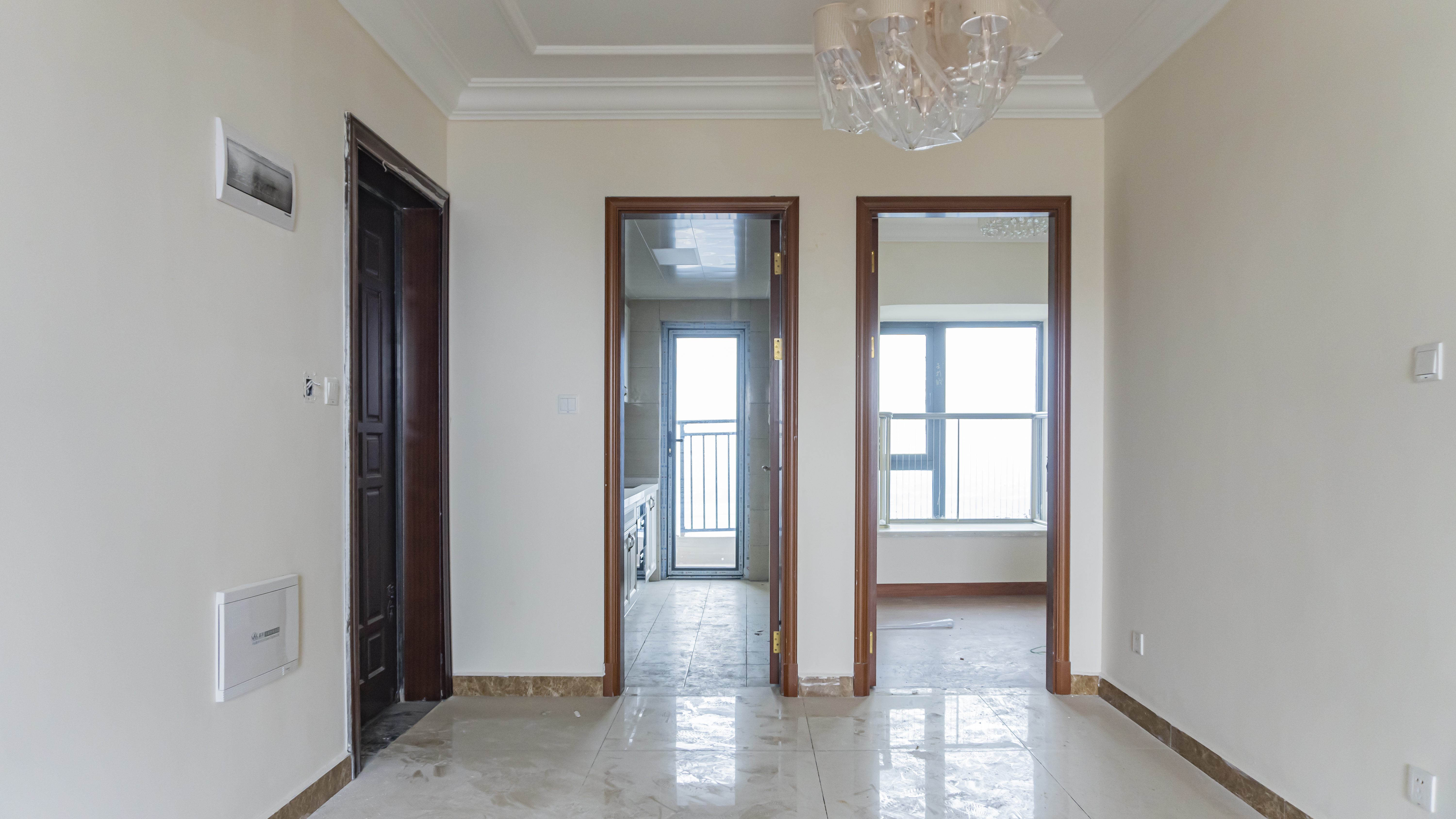 恒大名都 3室2厅2卫 36.8万 恒大名都 3室2厅2卫 36.8万客厅