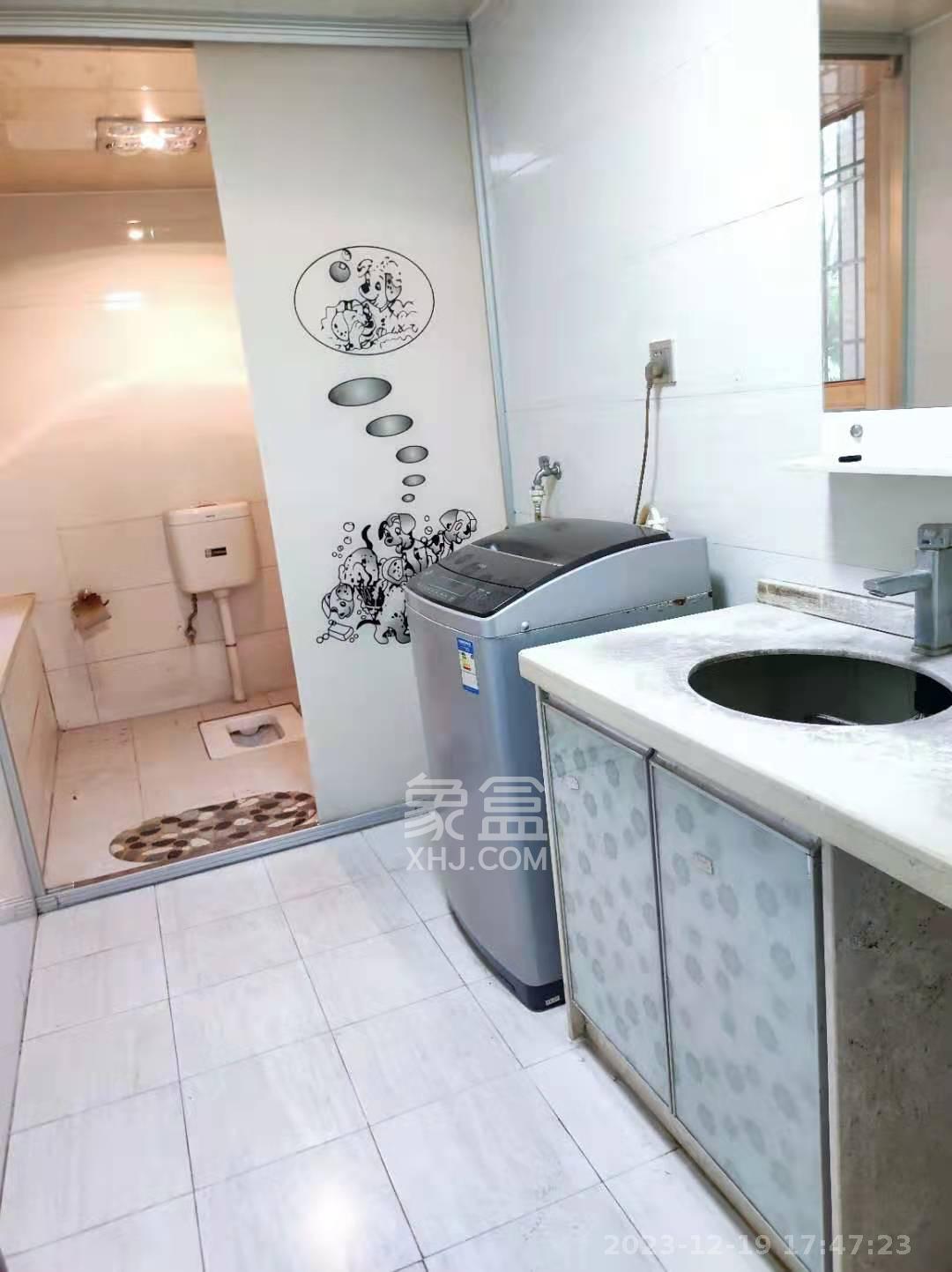 山水湾  3室2厅1卫   1700.00元/月室内图