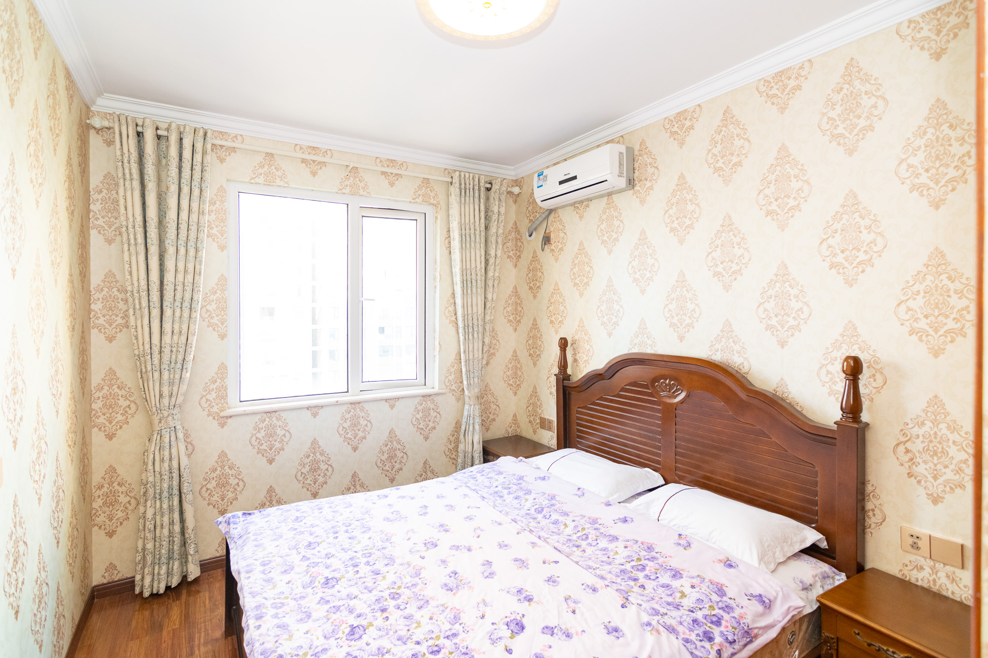 金地三千府(金地湖山樾、金地自在城) 3室2厅2卫 92.0万 金地三千府(金地湖山樾、金地自在城) 3室2厅2卫 92.0万卧室