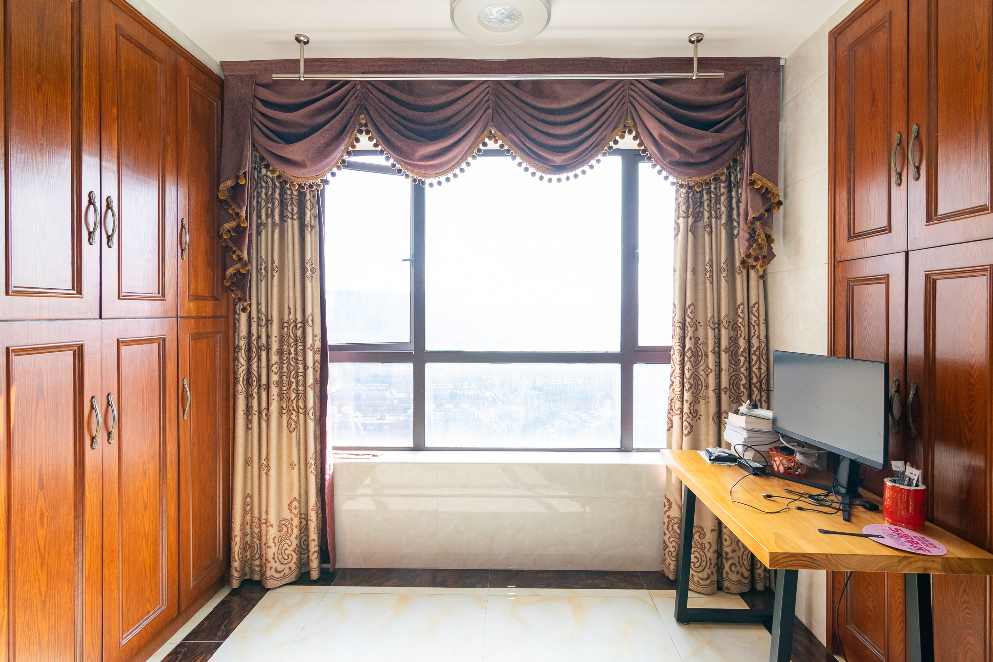 金地三千府(金地湖山樾、金地自在城) 3室2厅2卫 92.0万 金地三千府(金地湖山樾、金地自在城) 3室2厅2卫 92.0万阳台