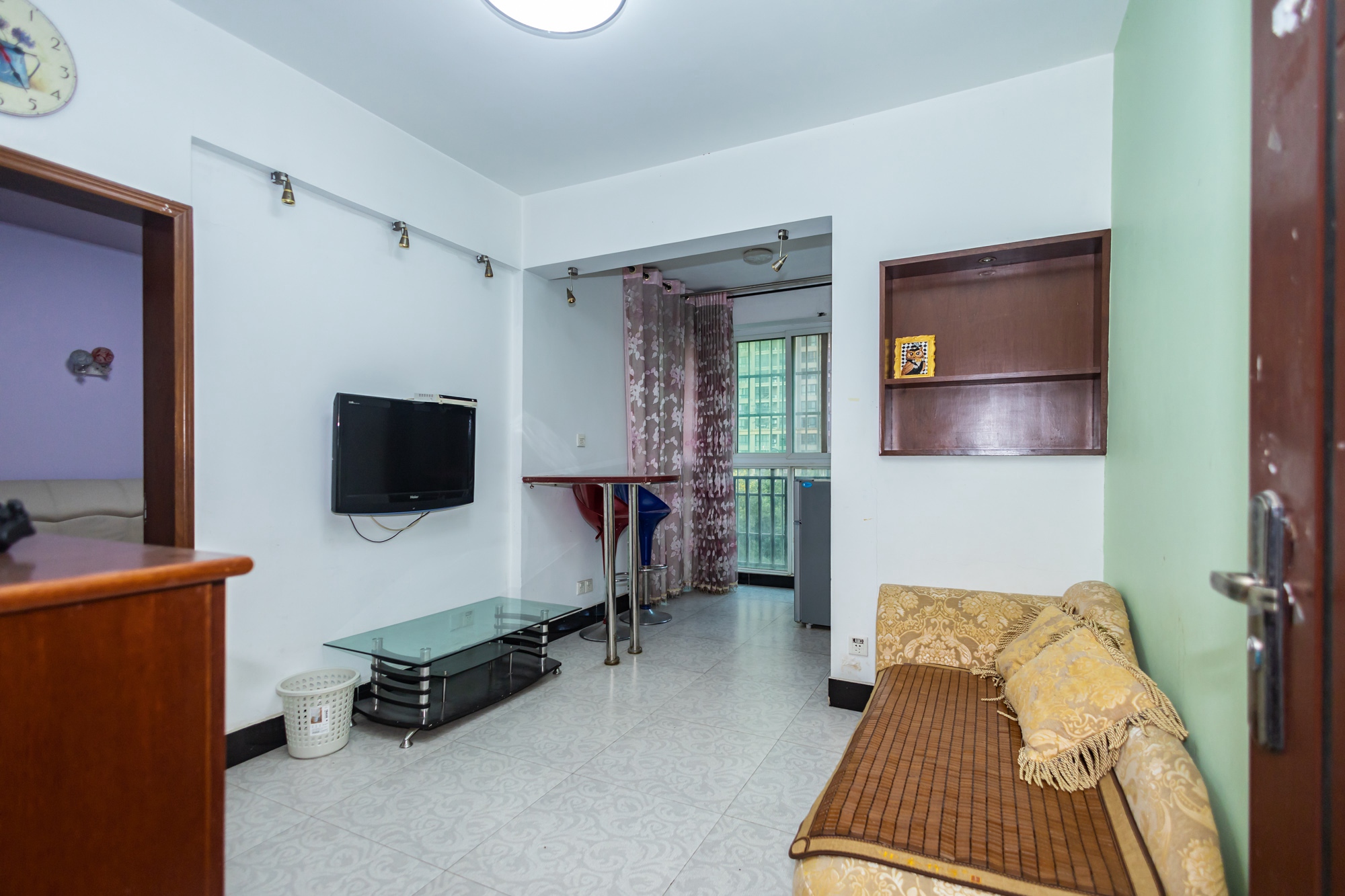 彩都公寓 1室1厅1卫 21.5万 彩都公寓 1室1厅1卫 21.5万客厅