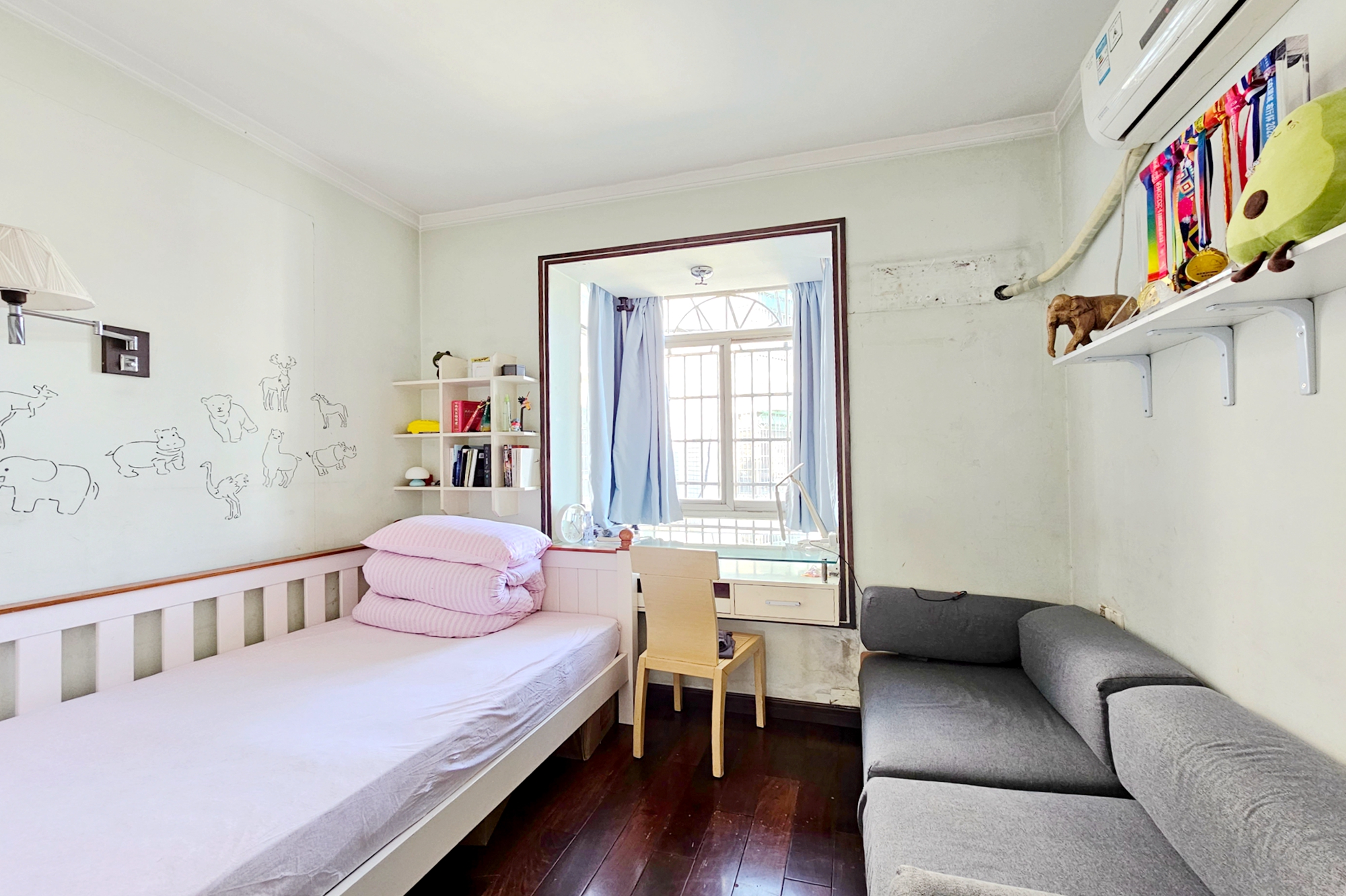 阳光走廊  3室2厅2卫    109.0万 阳光走廊  3室2厅2卫    109.0万卧室