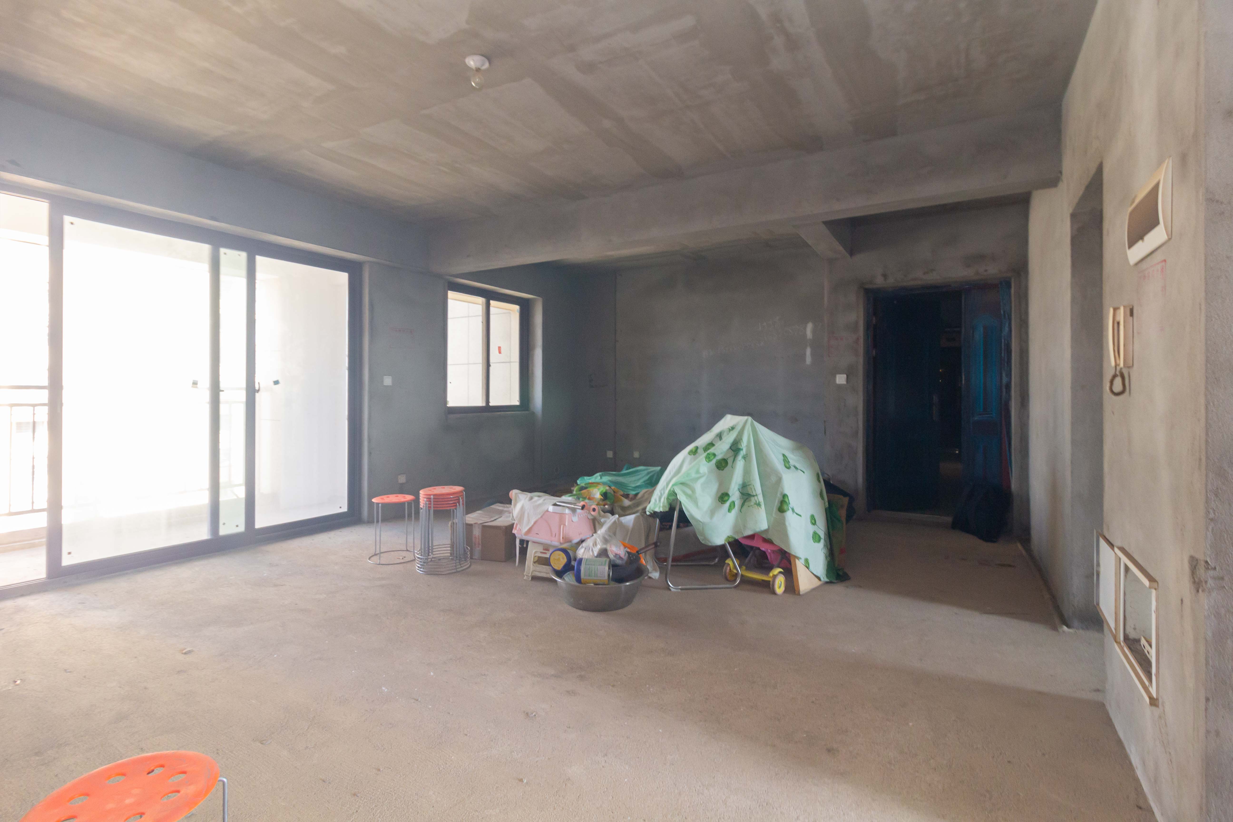 东方美地 3室2厅2卫 87.5万 东方美地 3室2厅2卫 87.5万客厅