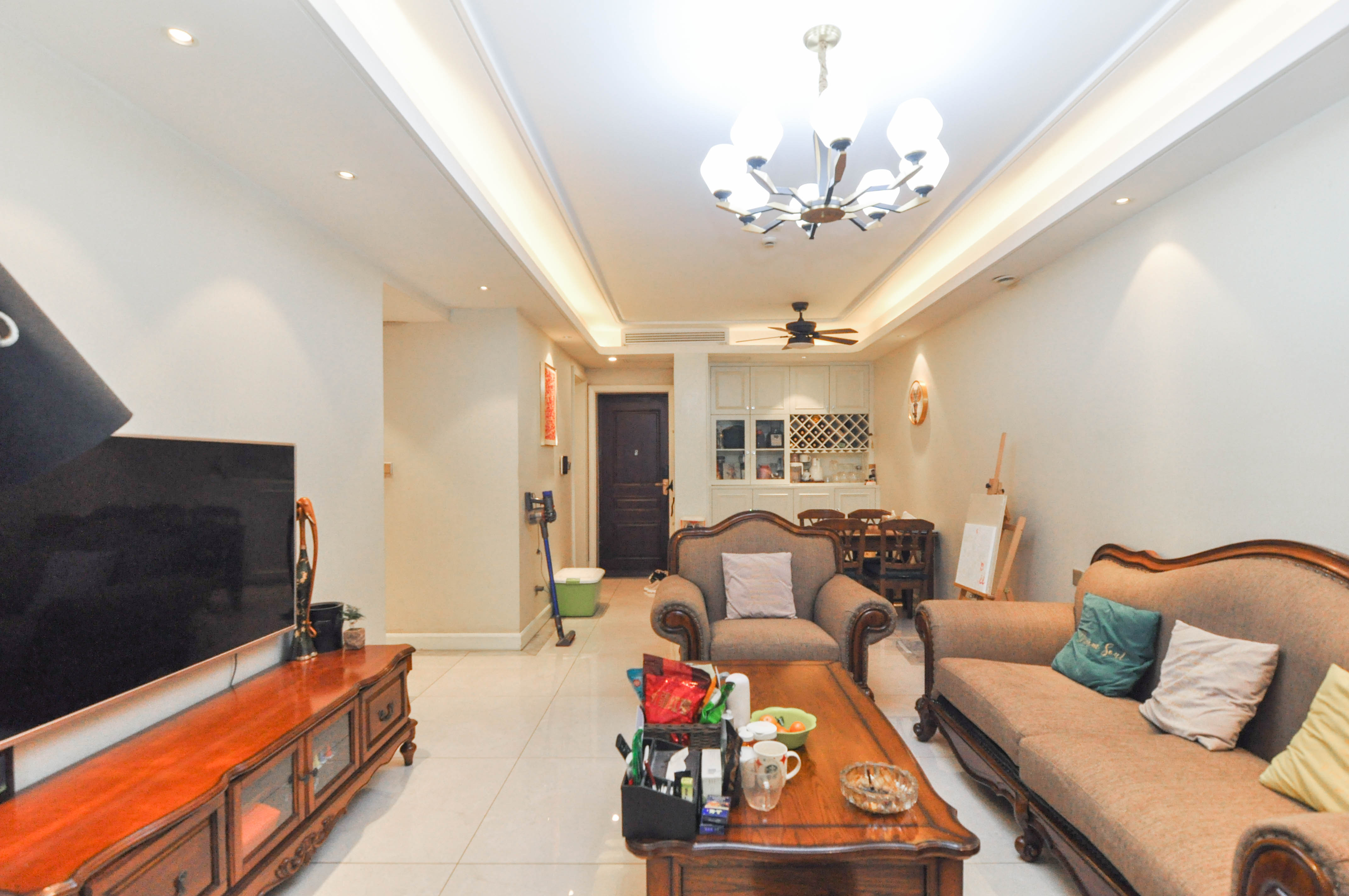 梅溪湖金茂府(金茂广场)(金茂览秀城)  3室2厅2卫    195.0万 梅溪湖金茂府(金茂广场)(金茂览秀城)  3室2厅2卫    195.0万