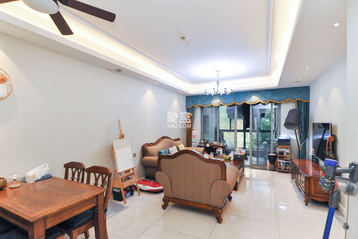 梅溪湖金茂府(金茂广场)(金茂览秀城)  3室2厅2卫    195.0万 梅溪湖金茂府(金茂广场)(金茂览秀城)  3室2厅2卫    195.0万其他