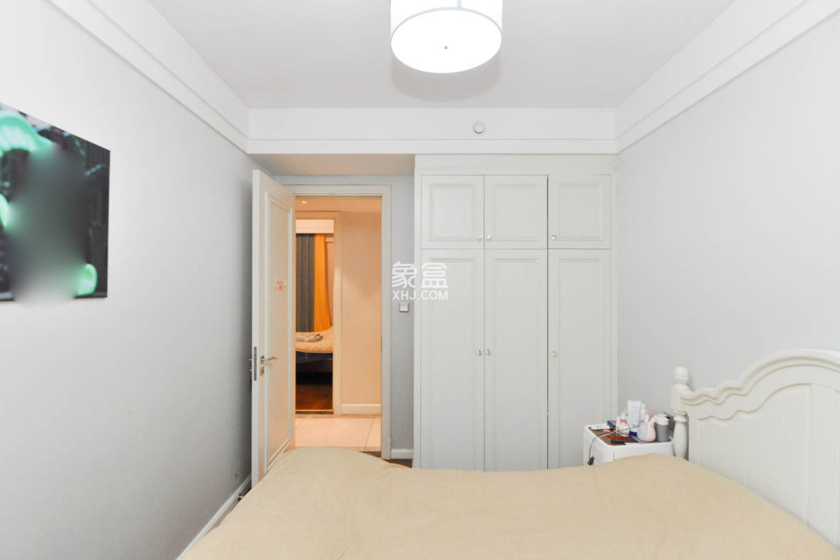 梅溪湖金茂府(金茂广场)(金茂览秀城)  3室2厅2卫    195.0万 梅溪湖金茂府(金茂广场)(金茂览秀城)  3室2厅2卫    195.0万卧室