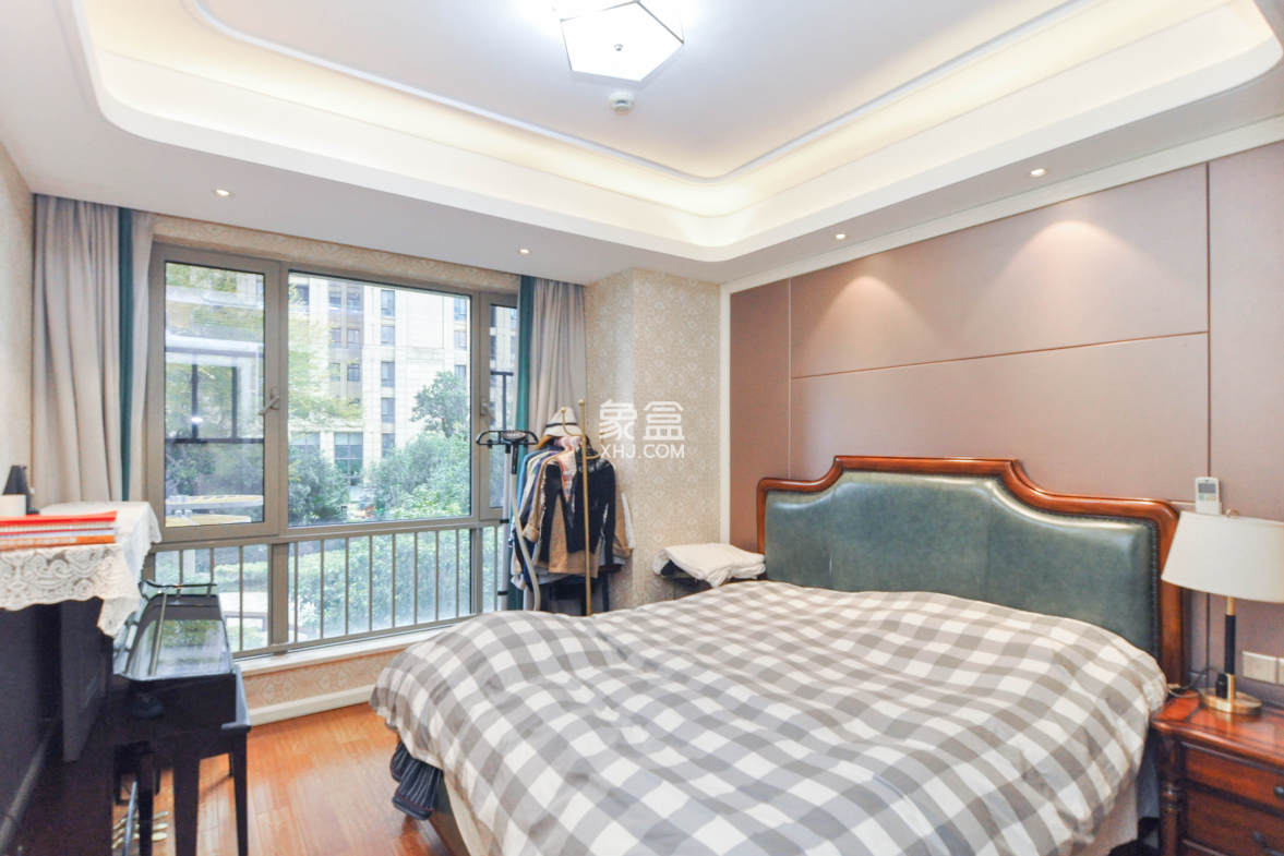 梅溪湖金茂府(金茂广场)(金茂览秀城)  3室2厅2卫    195.0万 梅溪湖金茂府(金茂广场)(金茂览秀城)  3室2厅2卫    195.0万卧室