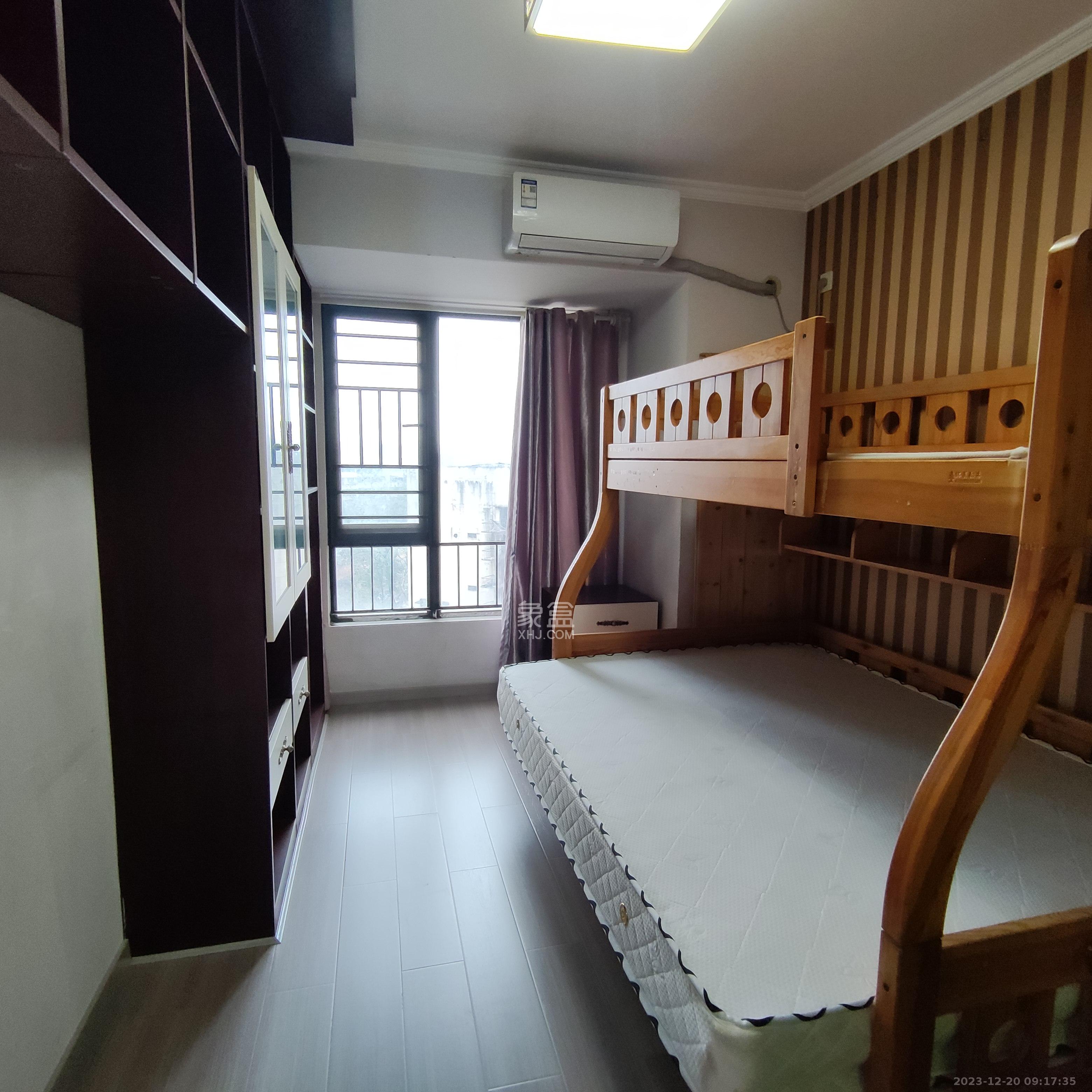 万科金域华府三四期  4室2厅2卫   3600.00元/月室内图