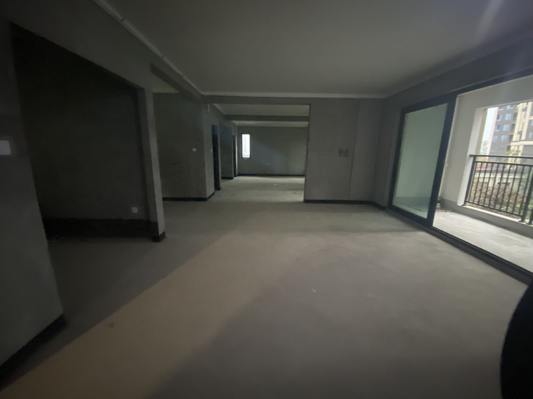 建发央著  4室2厅2卫    110.0万 建发央著  4室2厅2卫    110.0万室内图