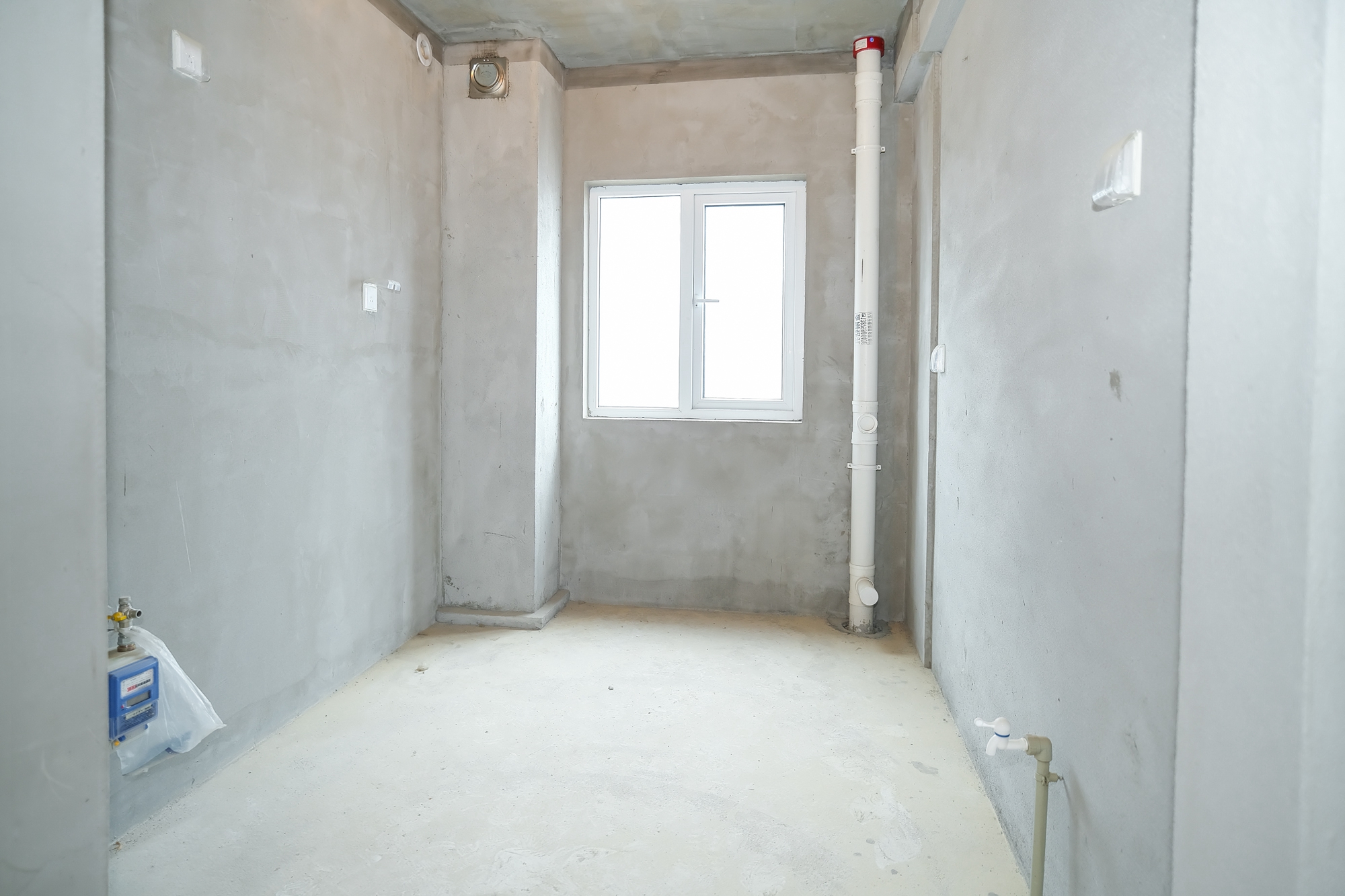 荣盛花语城  3室2厅2卫    79.0万 荣盛花语城  3室2厅2卫    79.0万厨房