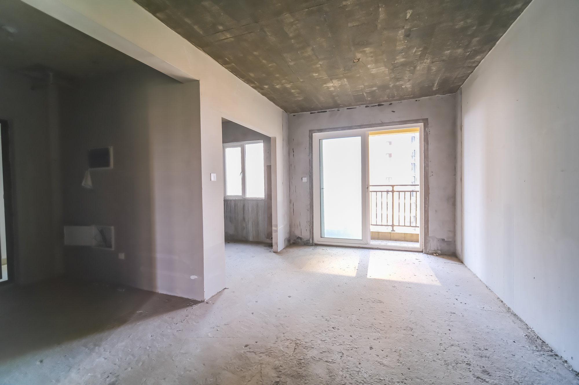 保利香槟国际 5室2厅2卫 102.0万 保利香槟国际 5室2厅2卫 102.0万客厅