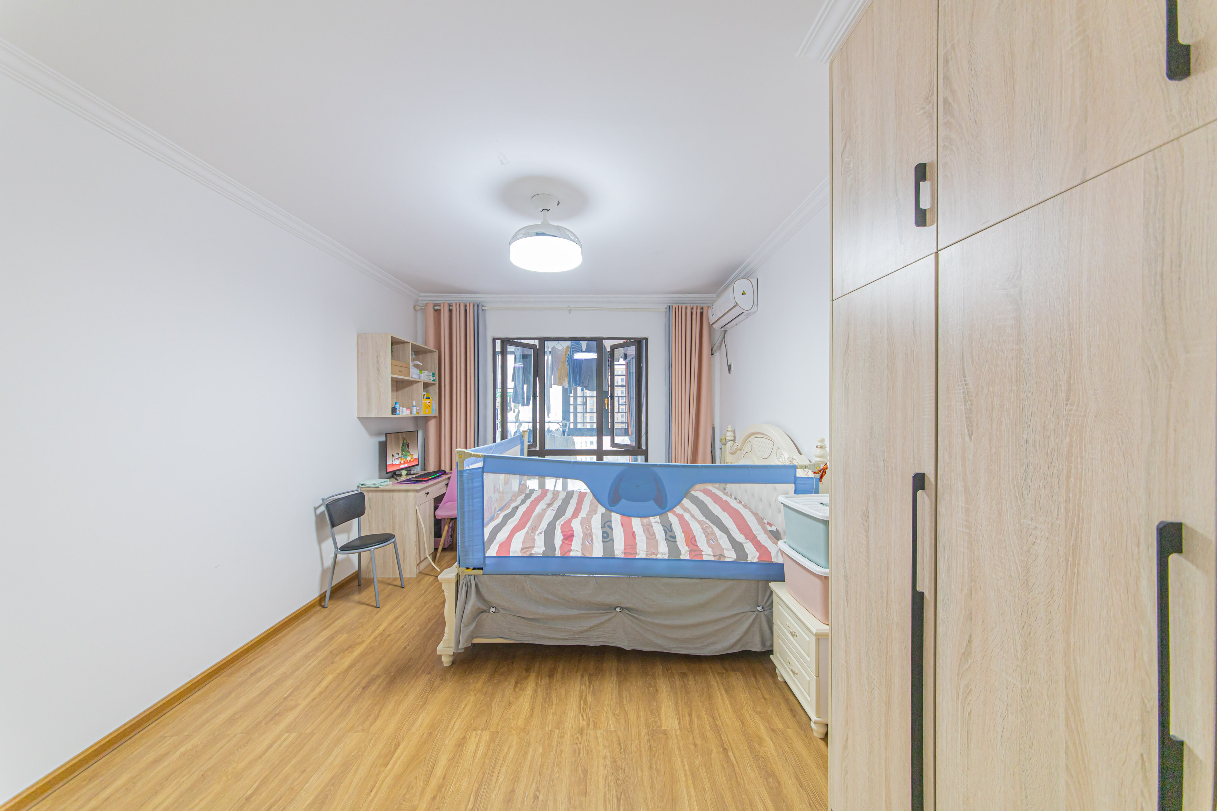 鑫远悦城（鑫远悦时代）  3室2厅2卫    145.0万卧室