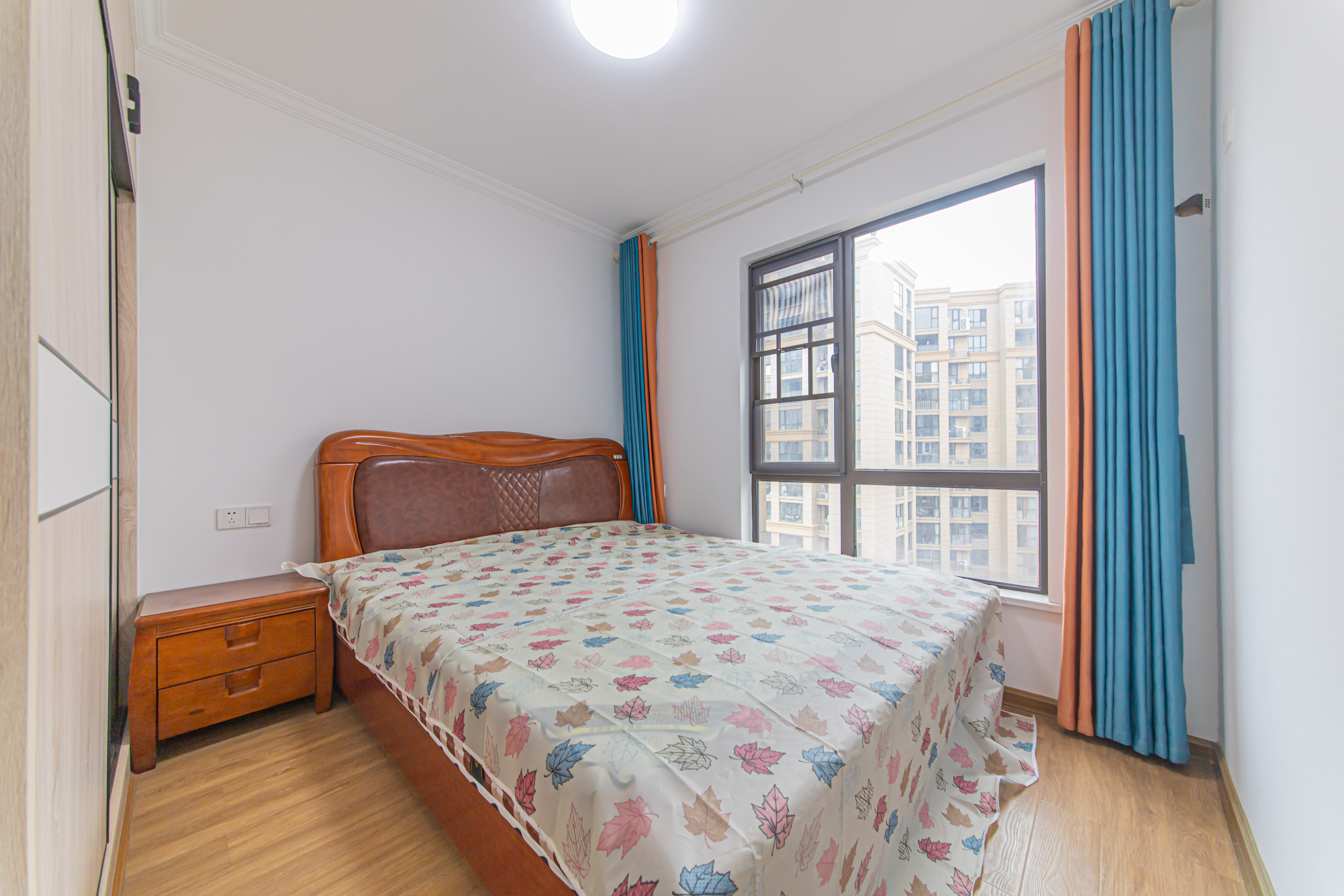 鑫远悦城（鑫远悦时代）  3室2厅2卫    145.0万卧室