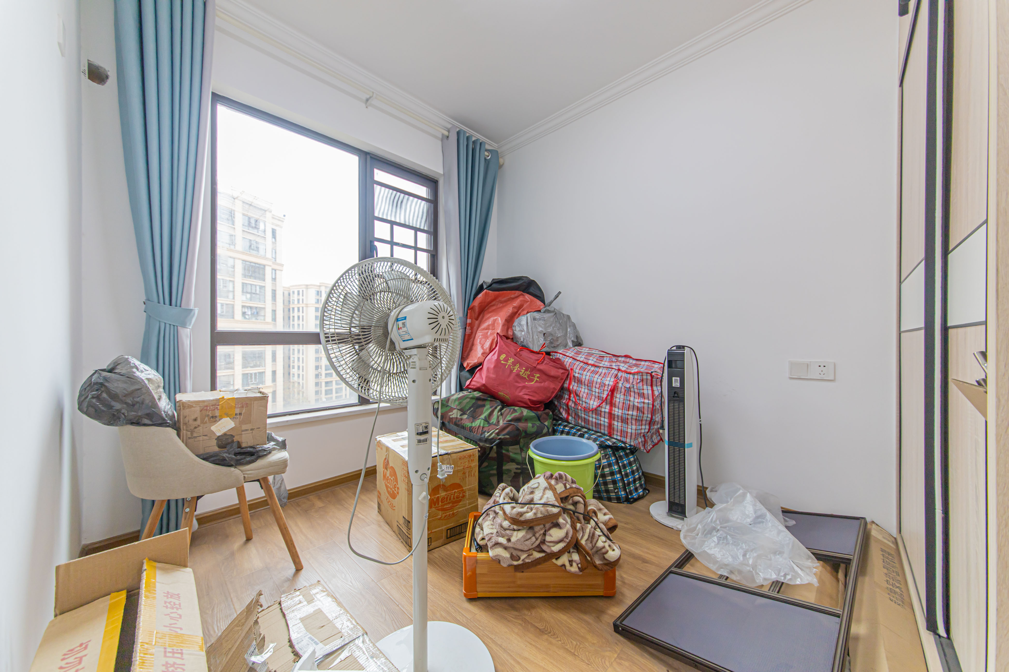 鑫远悦城（鑫远悦时代）  3室2厅2卫    145.0万卧室