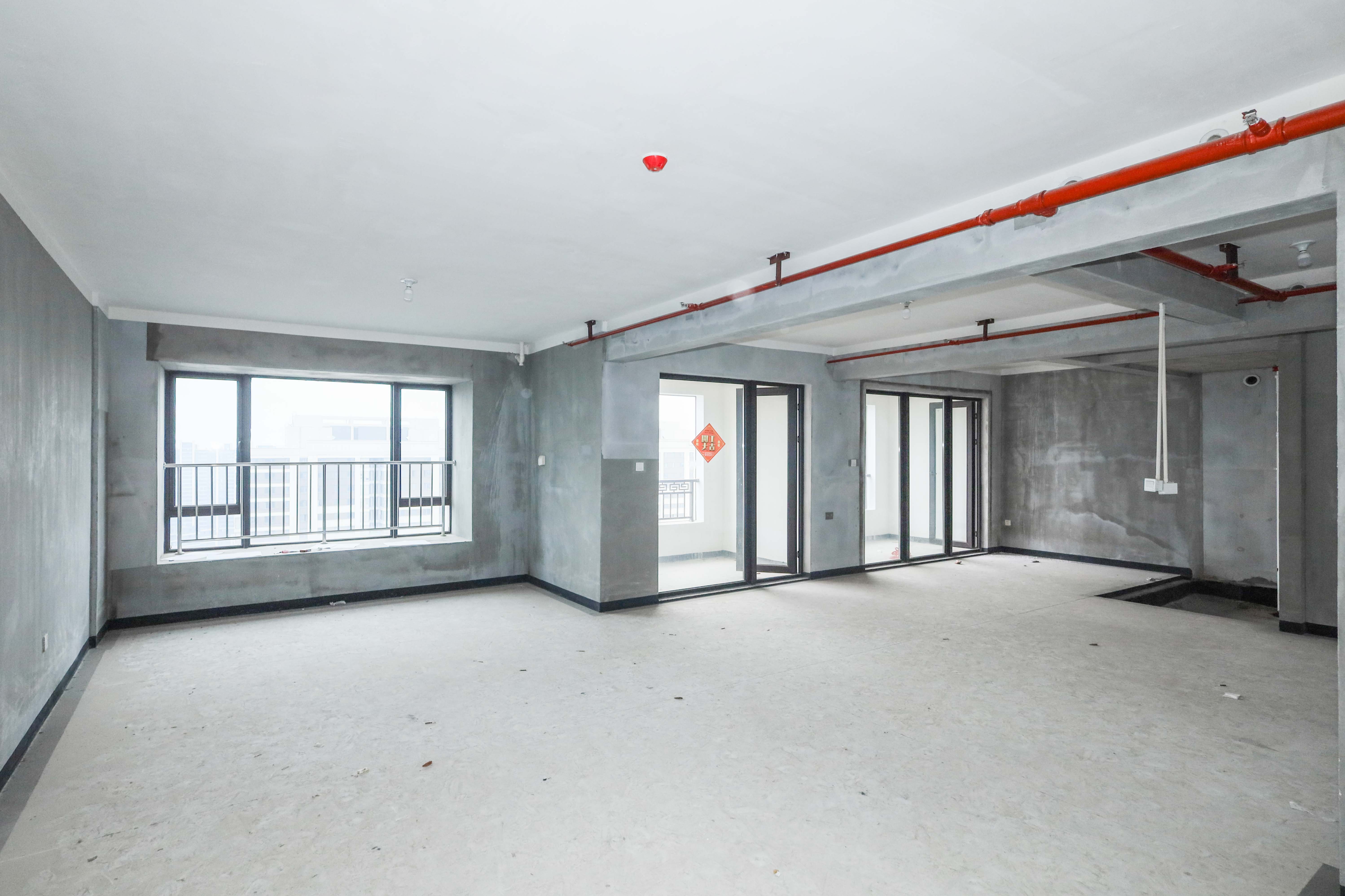 建发央著  4室2厅2卫   230.00万客厅