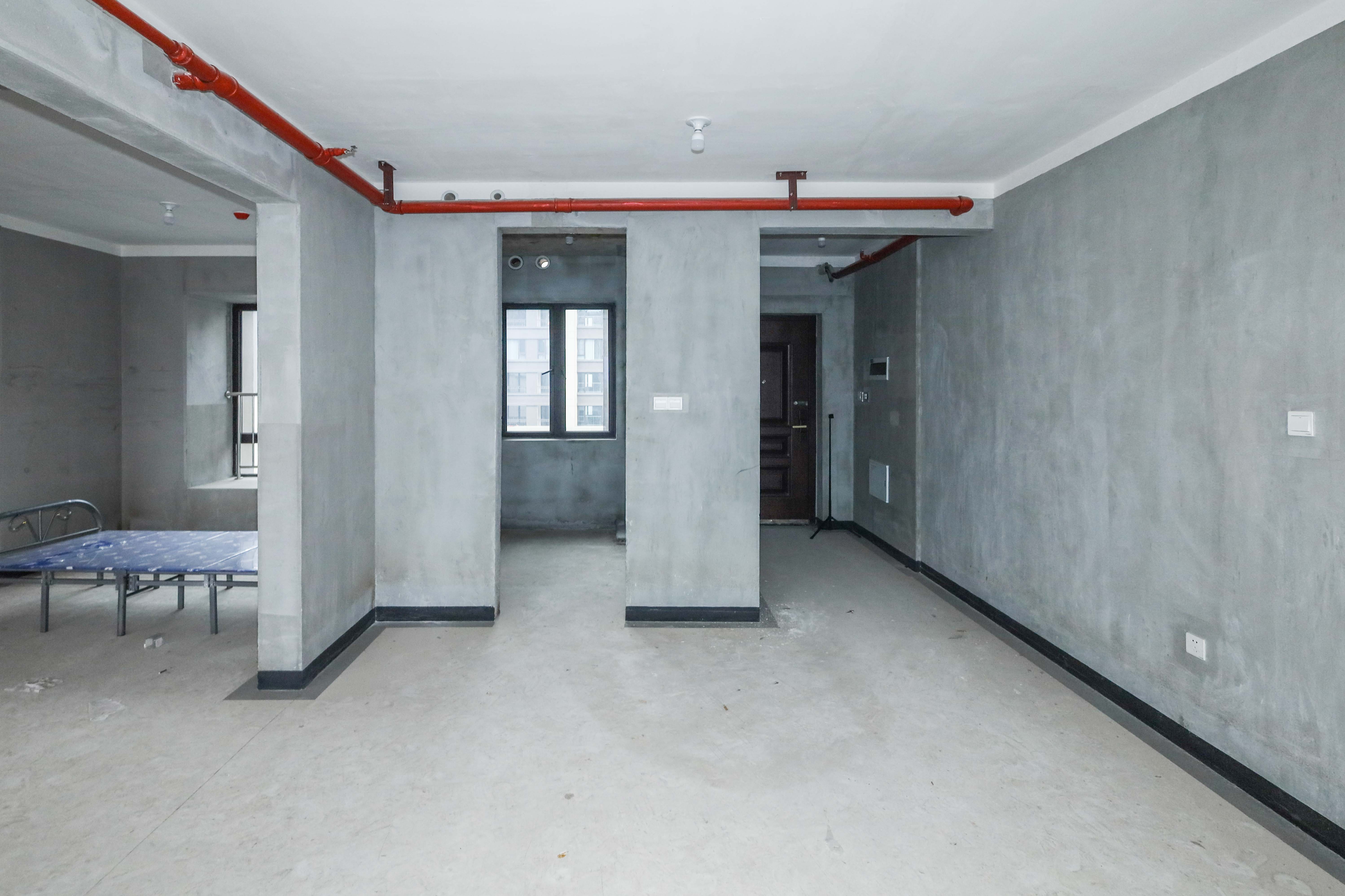 建发央著  4室2厅2卫   230.00万客厅