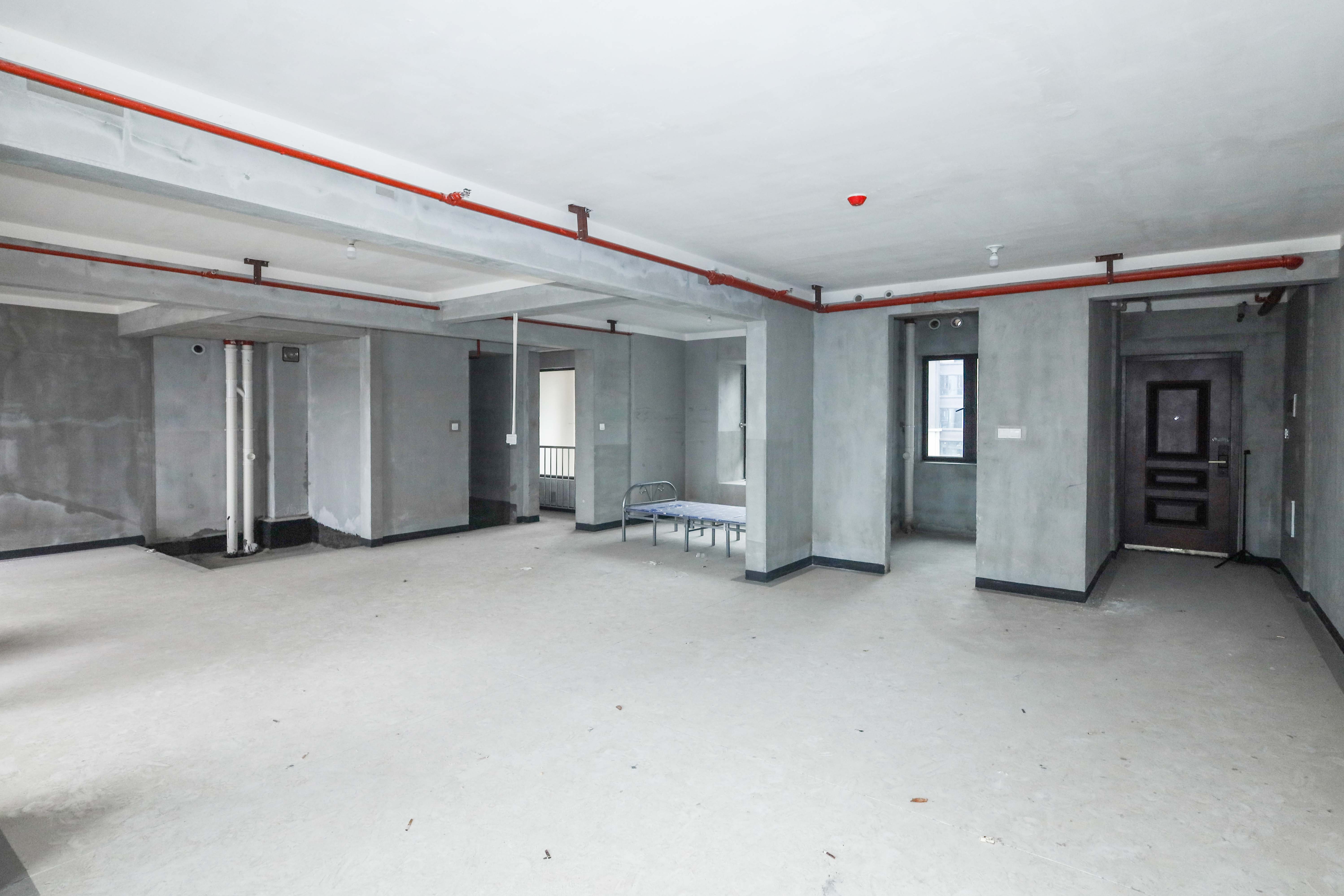 建发央著  4室2厅2卫   230.00万客厅