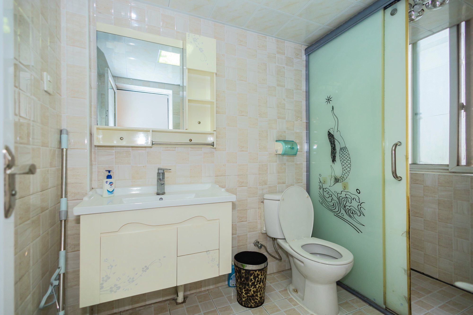 楚天世纪城东苑 2室2厅1卫 52.0万 楚天世纪城东苑 2室2厅1卫 52.0万卫生间