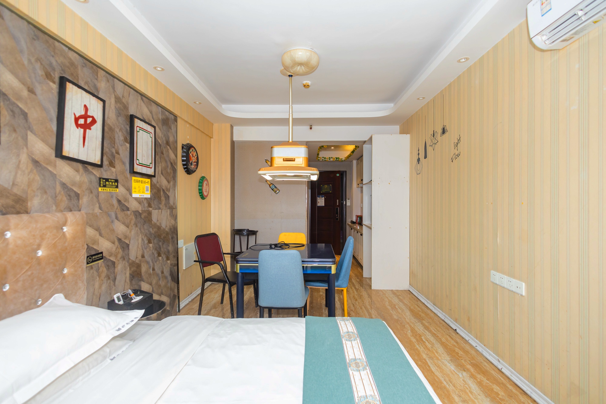 金科时代中心 1室1厅1卫 18.78万 金科时代中心 1室1厅1卫 18.78万客厅