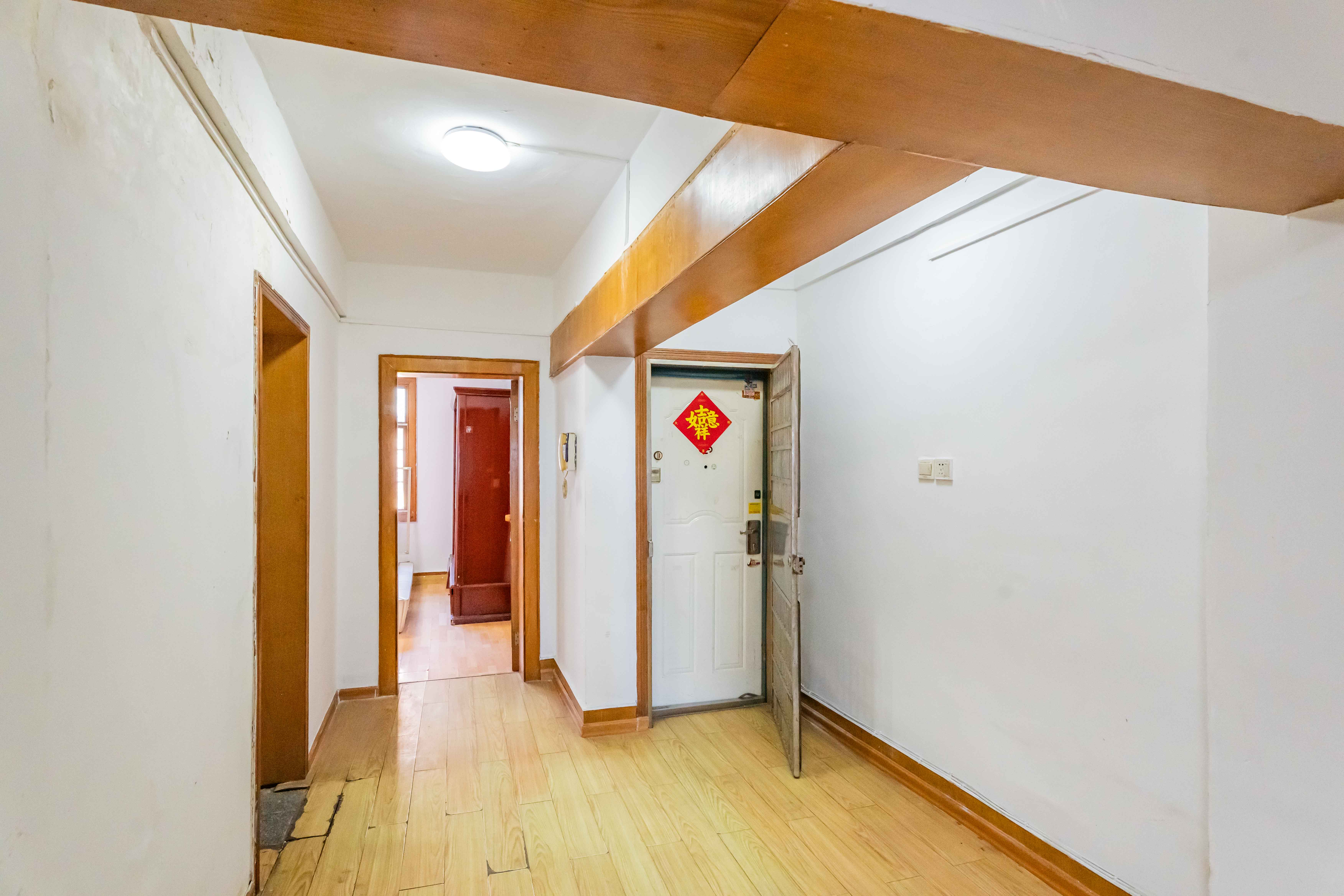 通泰街商居楼 3室1厅1卫 60.8万 通泰街商居楼 3室1厅1卫 60.8万客厅