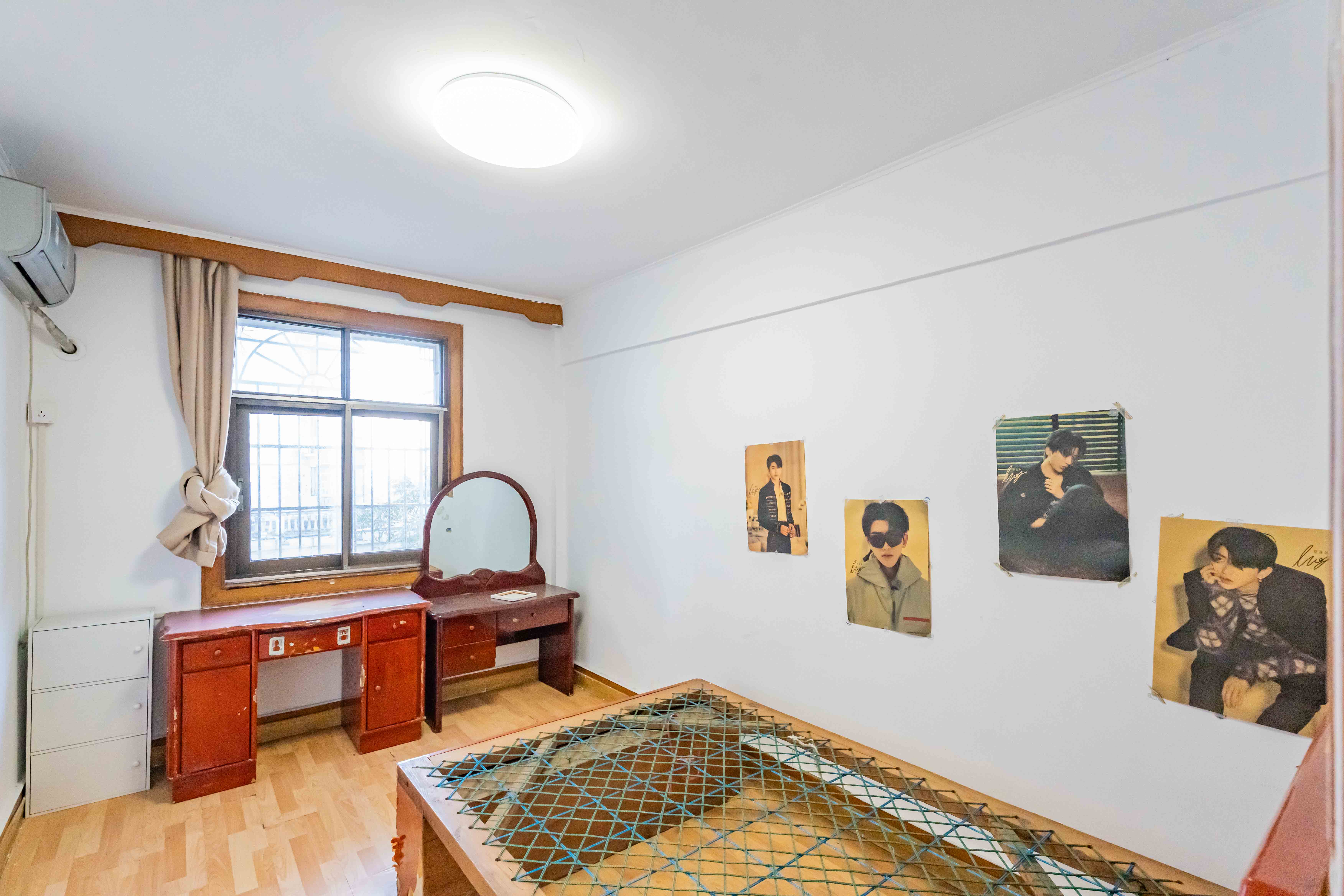 通泰街商居楼 3室1厅1卫 60.8万 通泰街商居楼 3室1厅1卫 60.8万卧室