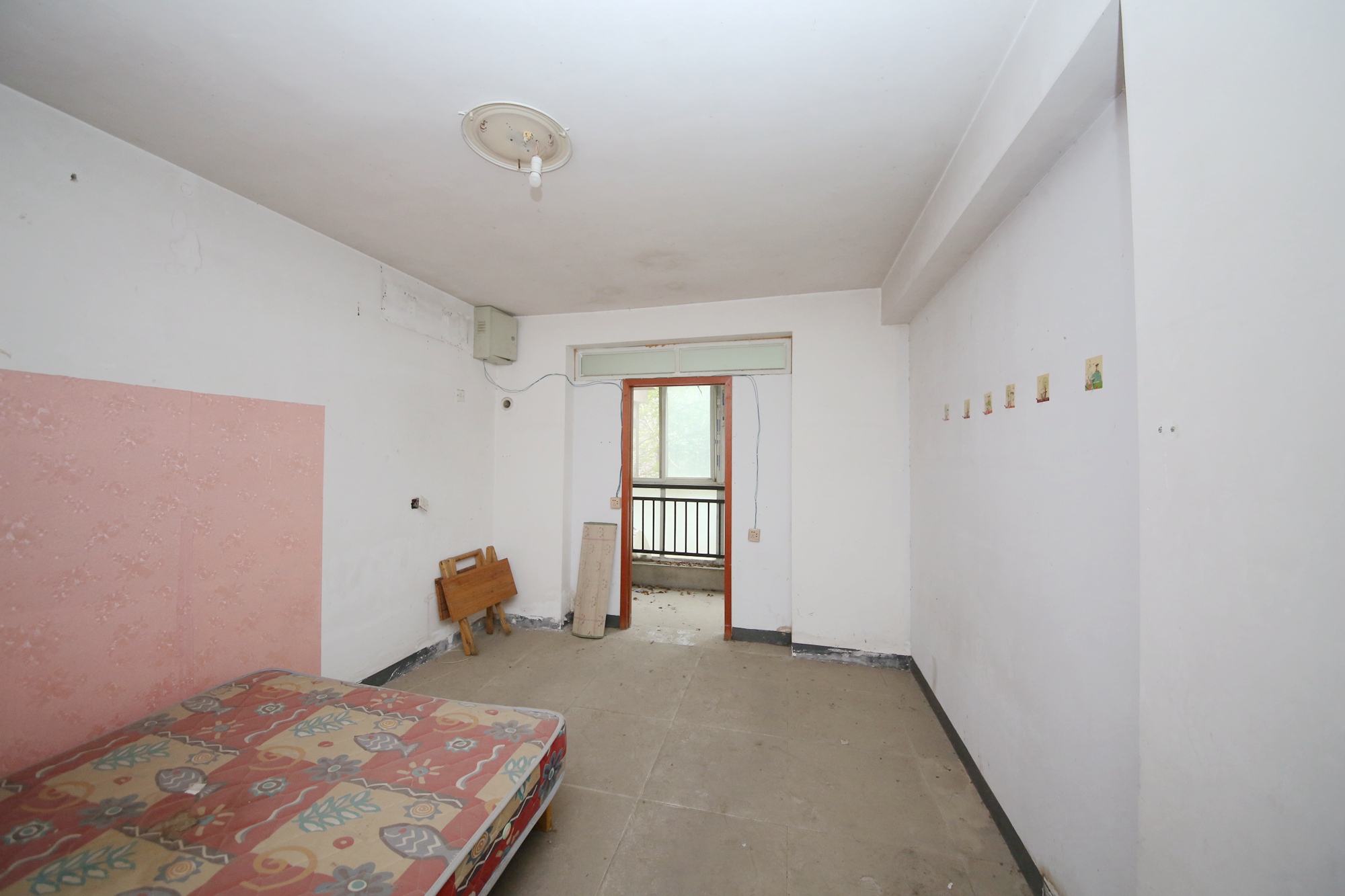 丽景新贵  4室2厅2卫   132.00万其他