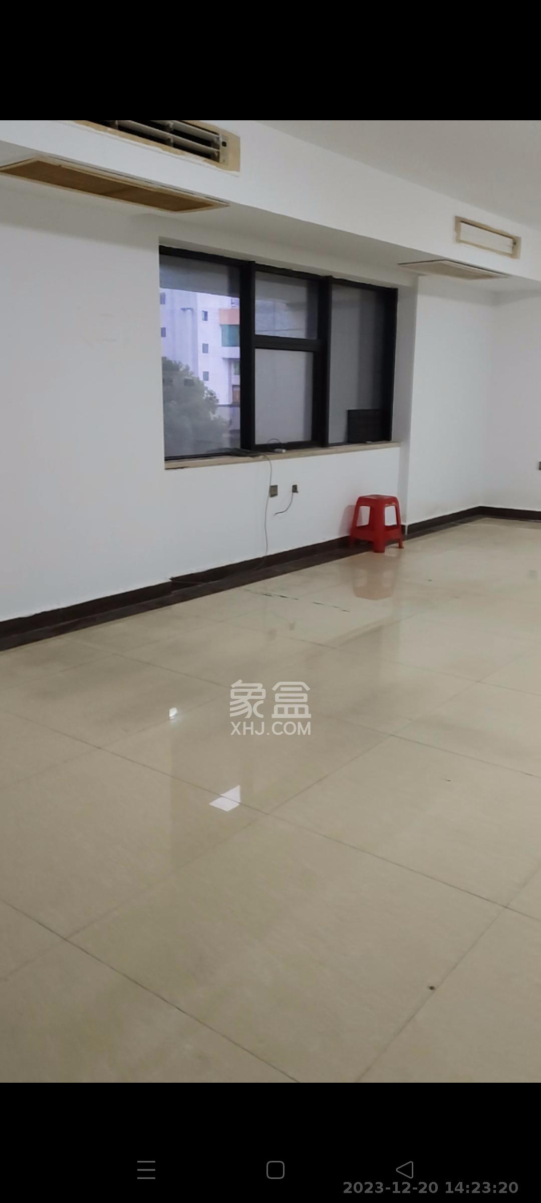 东塘瑞府  3室1厅1卫   4500.00元/月室内图