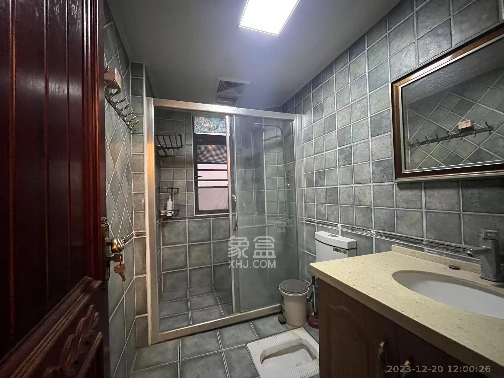 珠江东方明珠（新地东方明珠）三期  4室2厅1卫   2300.00元/月室内图