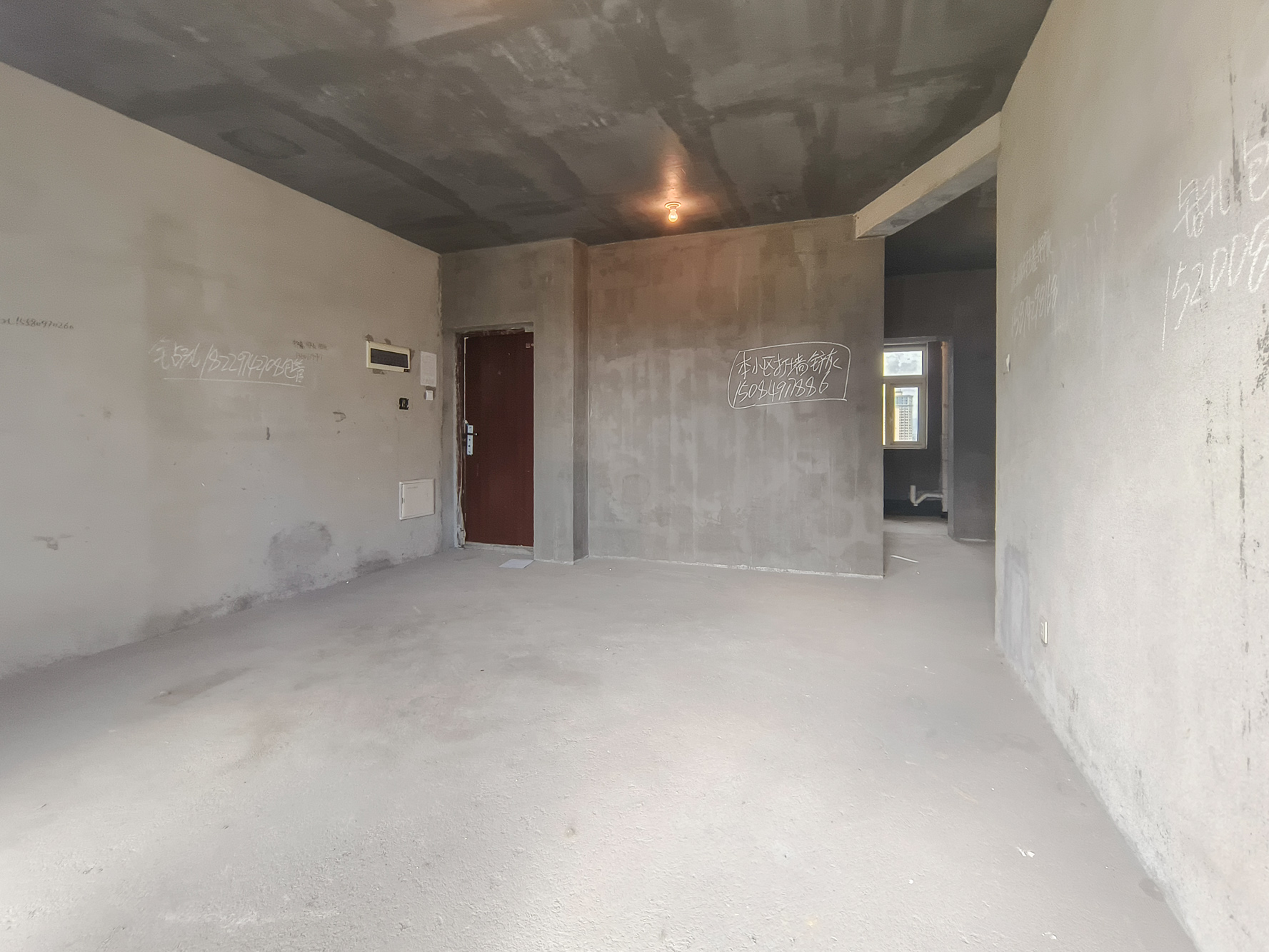 和悦城(蟠龙景苑) 4室2厅2卫 80.0万 和悦城(蟠龙景苑) 4室2厅2卫 80.0万客厅