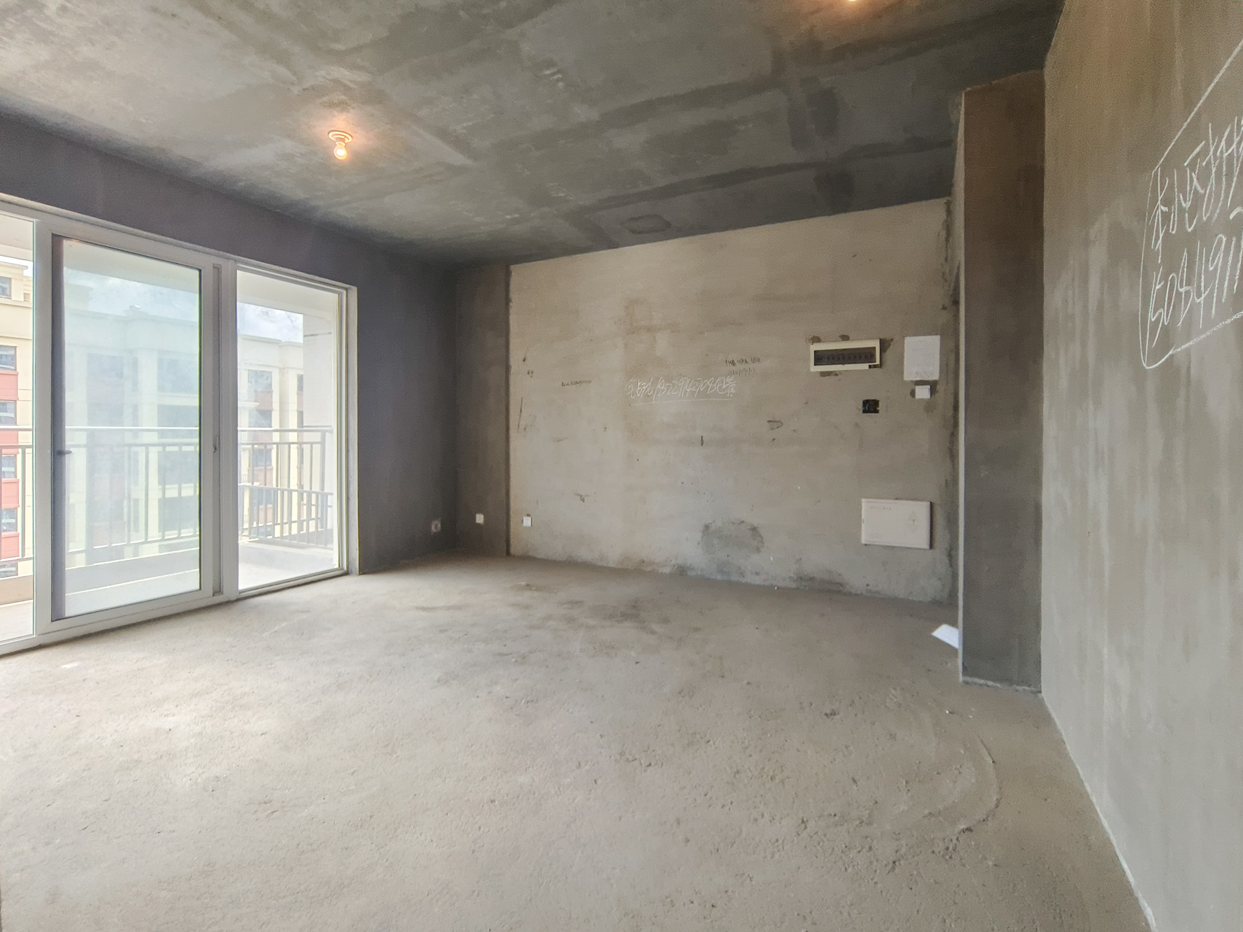 和悦城(蟠龙景苑) 4室2厅2卫 80.0万 和悦城(蟠龙景苑) 4室2厅2卫 80.0万客厅