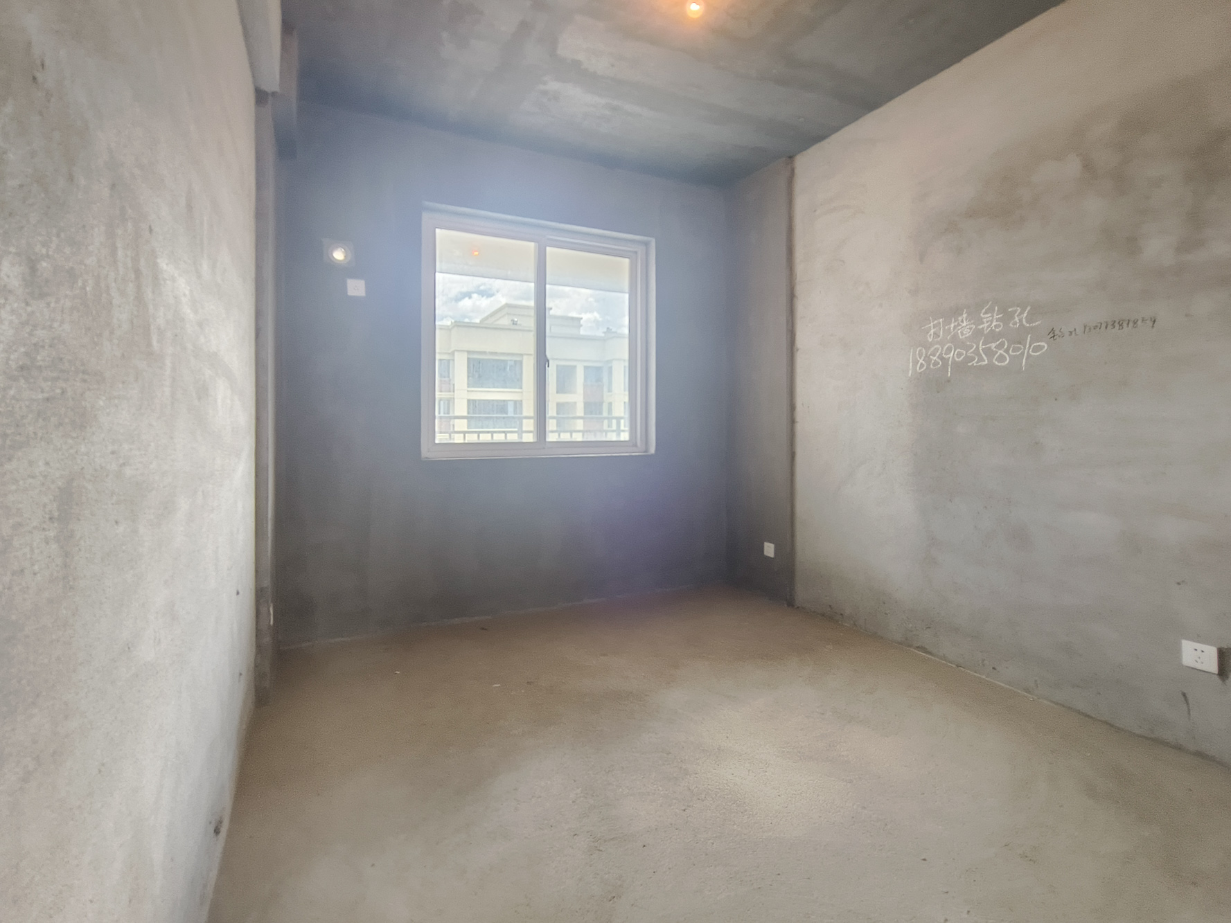 和悦城(蟠龙景苑) 4室2厅2卫 80.0万 和悦城(蟠龙景苑) 4室2厅2卫 80.0万卧室