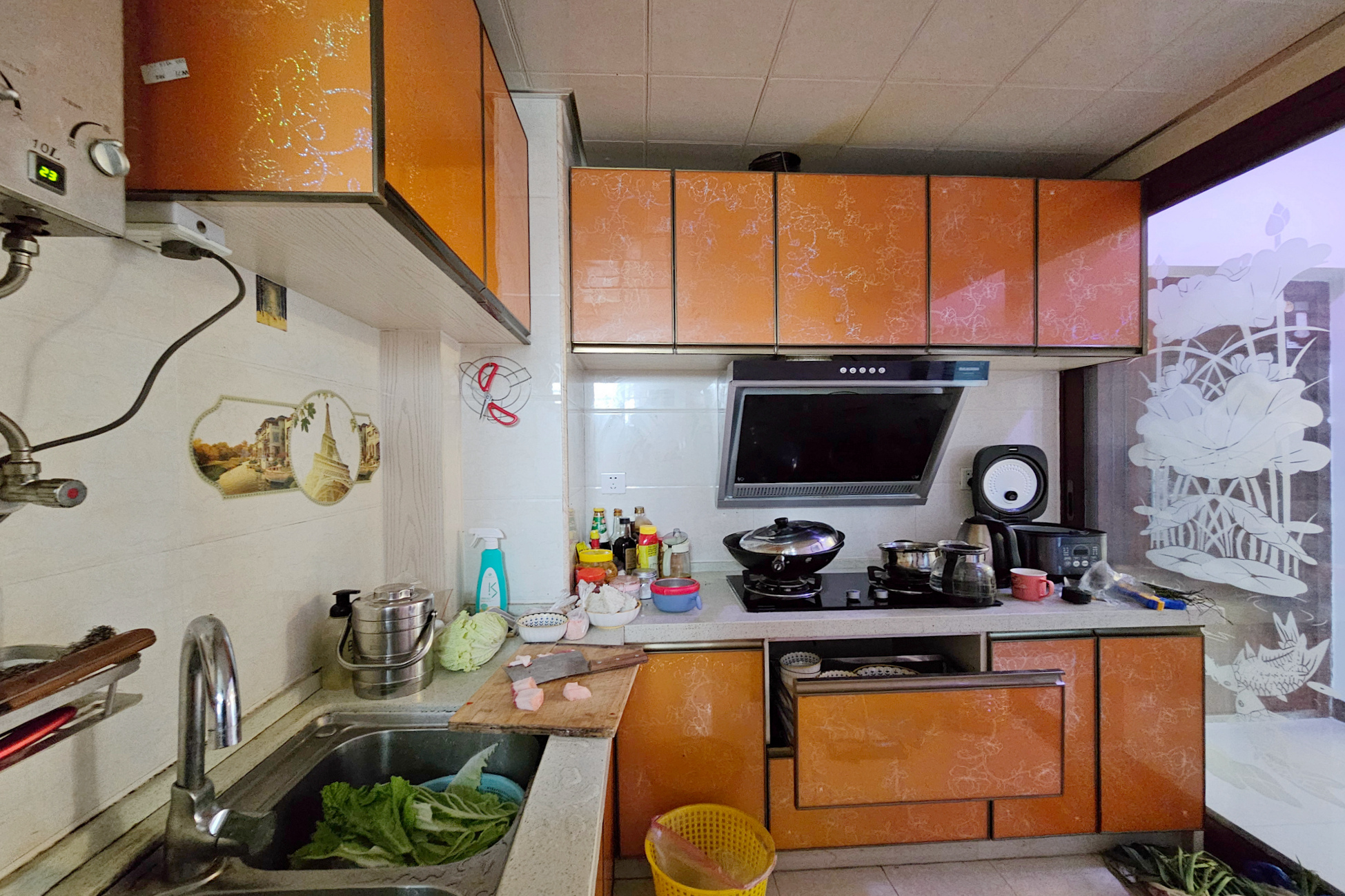 天下一家  3室2厅1卫    94.8万 天下一家  3室2厅1卫    94.8万厨房