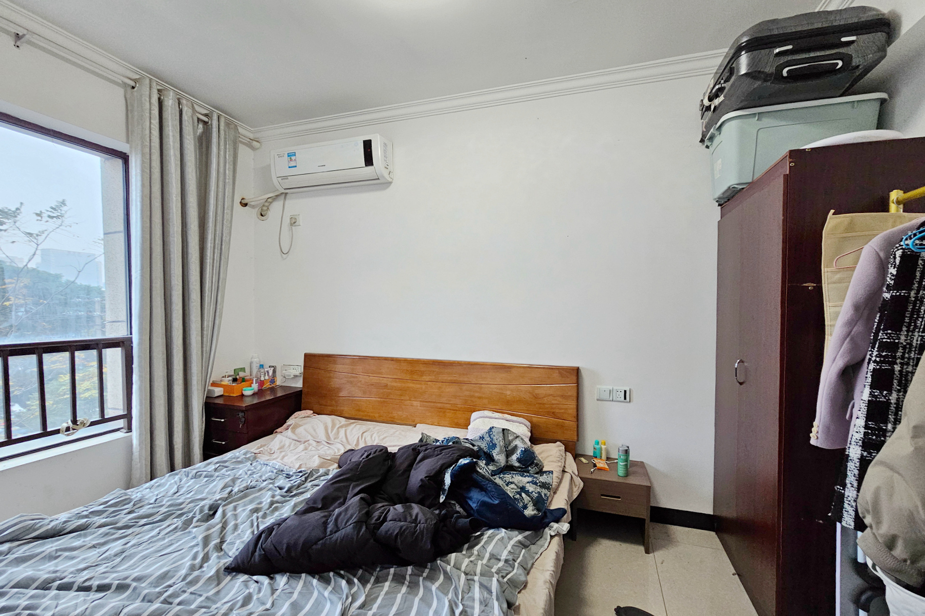 天下一家  3室2厅1卫    94.8万 天下一家  3室2厅1卫    94.8万卧室