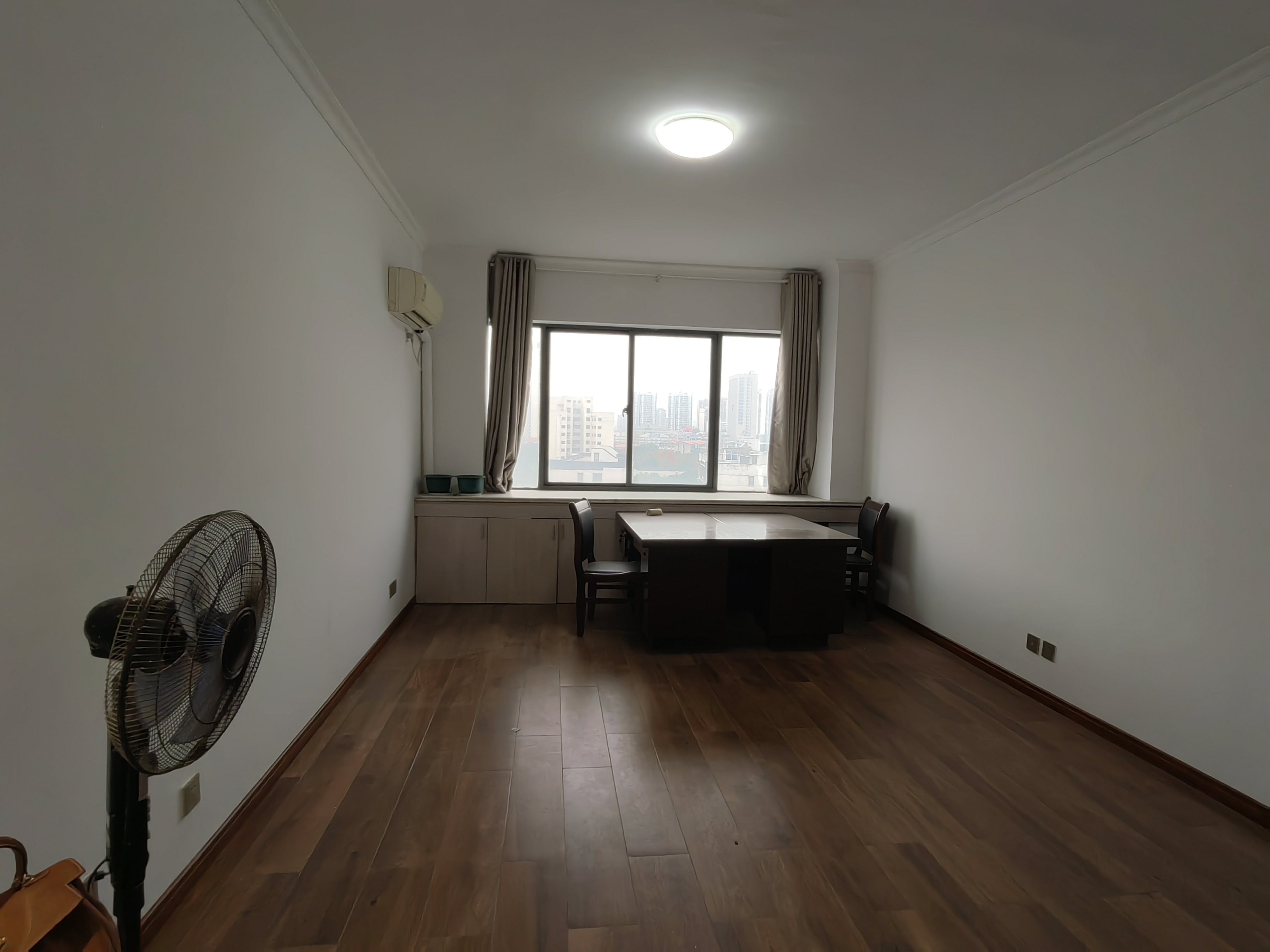 三湘大厦 1室1厅1卫 17.8万 三湘大厦 1室1厅1卫 17.8万室内图