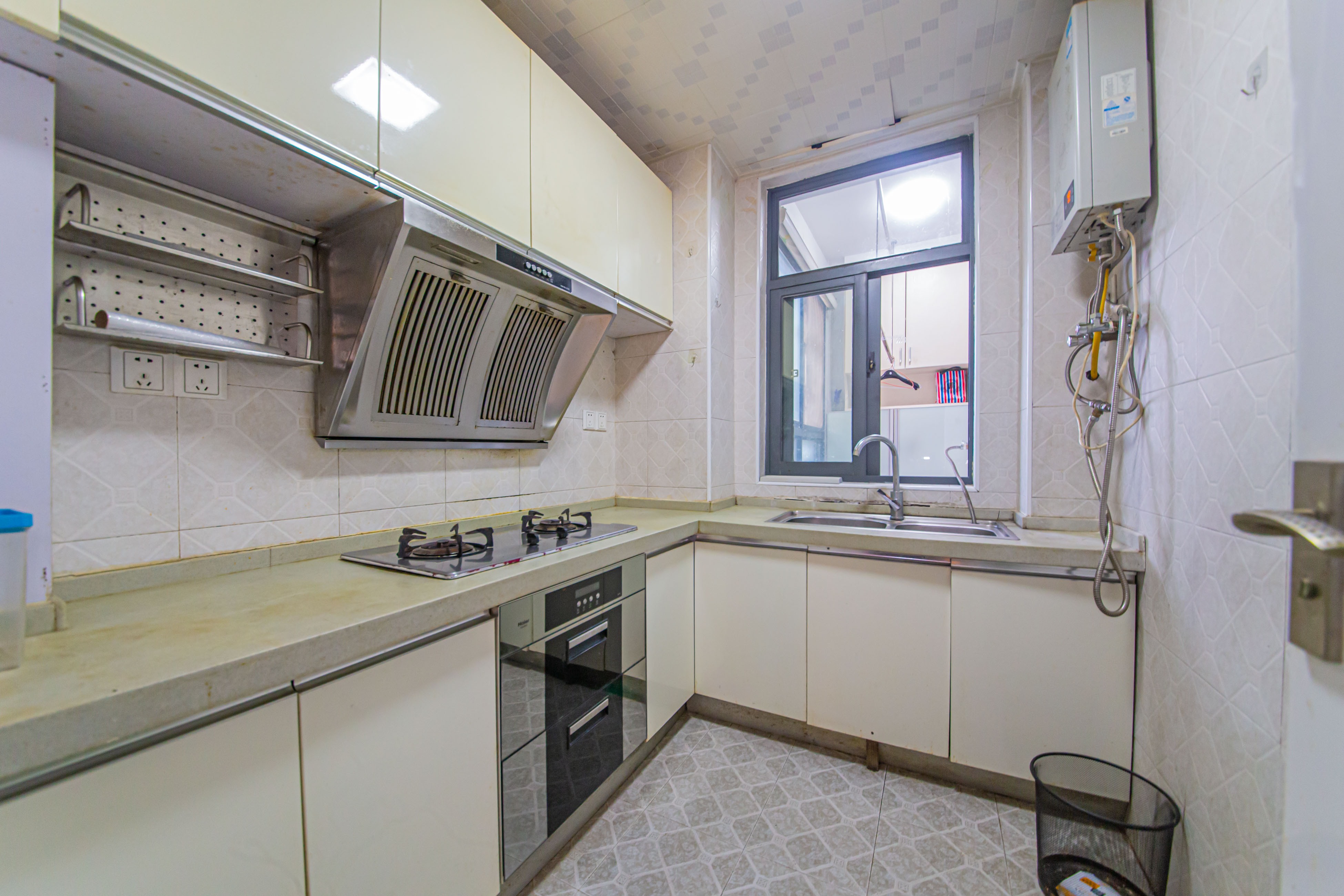 童话里  1室1厅1卫    38.0万 童话里  1室1厅1卫    38.0万厨房