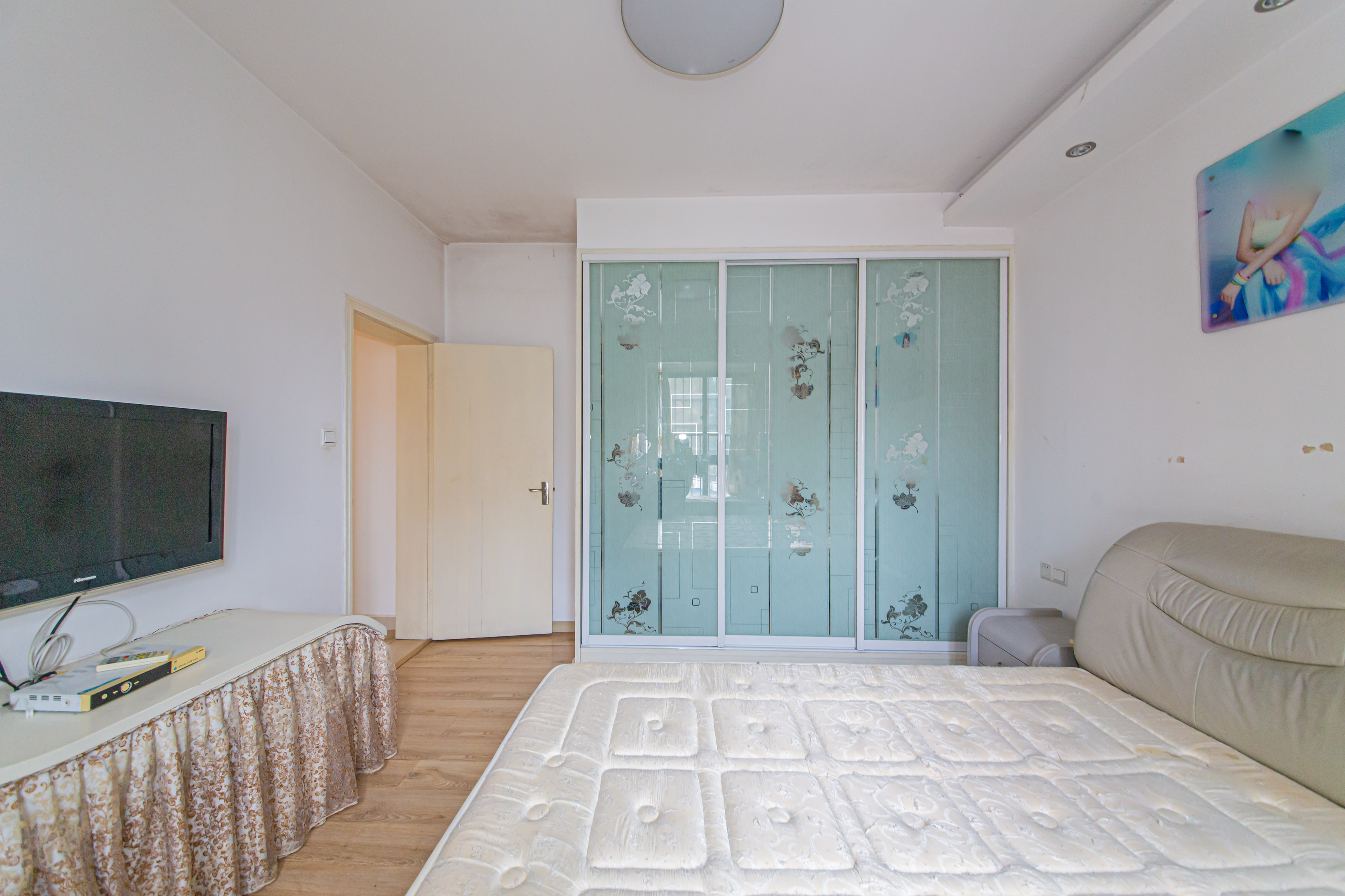 童话里  1室1厅1卫    38.0万 童话里  1室1厅1卫    38.0万卧室