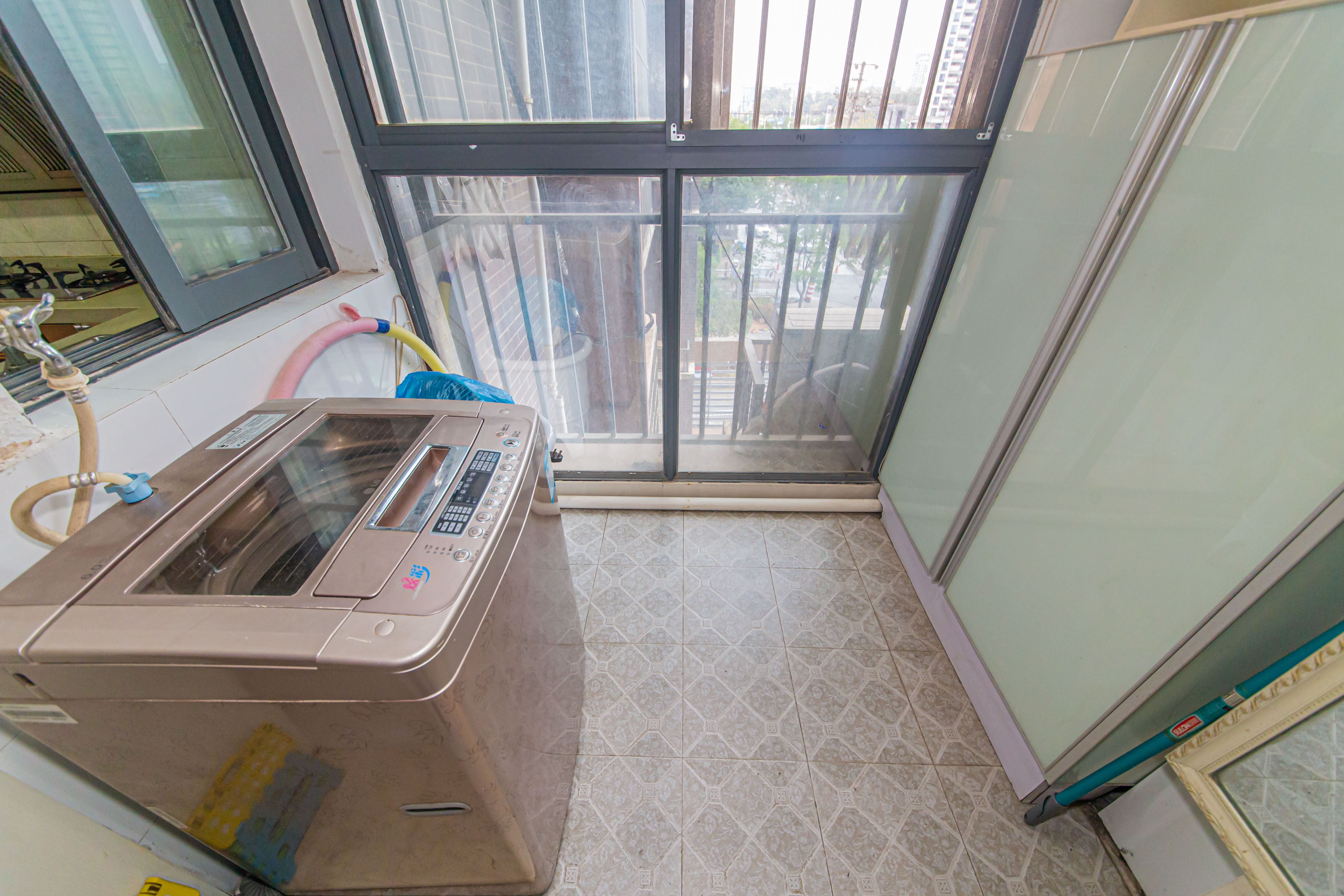 童话里  1室1厅1卫    38.0万 童话里  1室1厅1卫    38.0万阳台