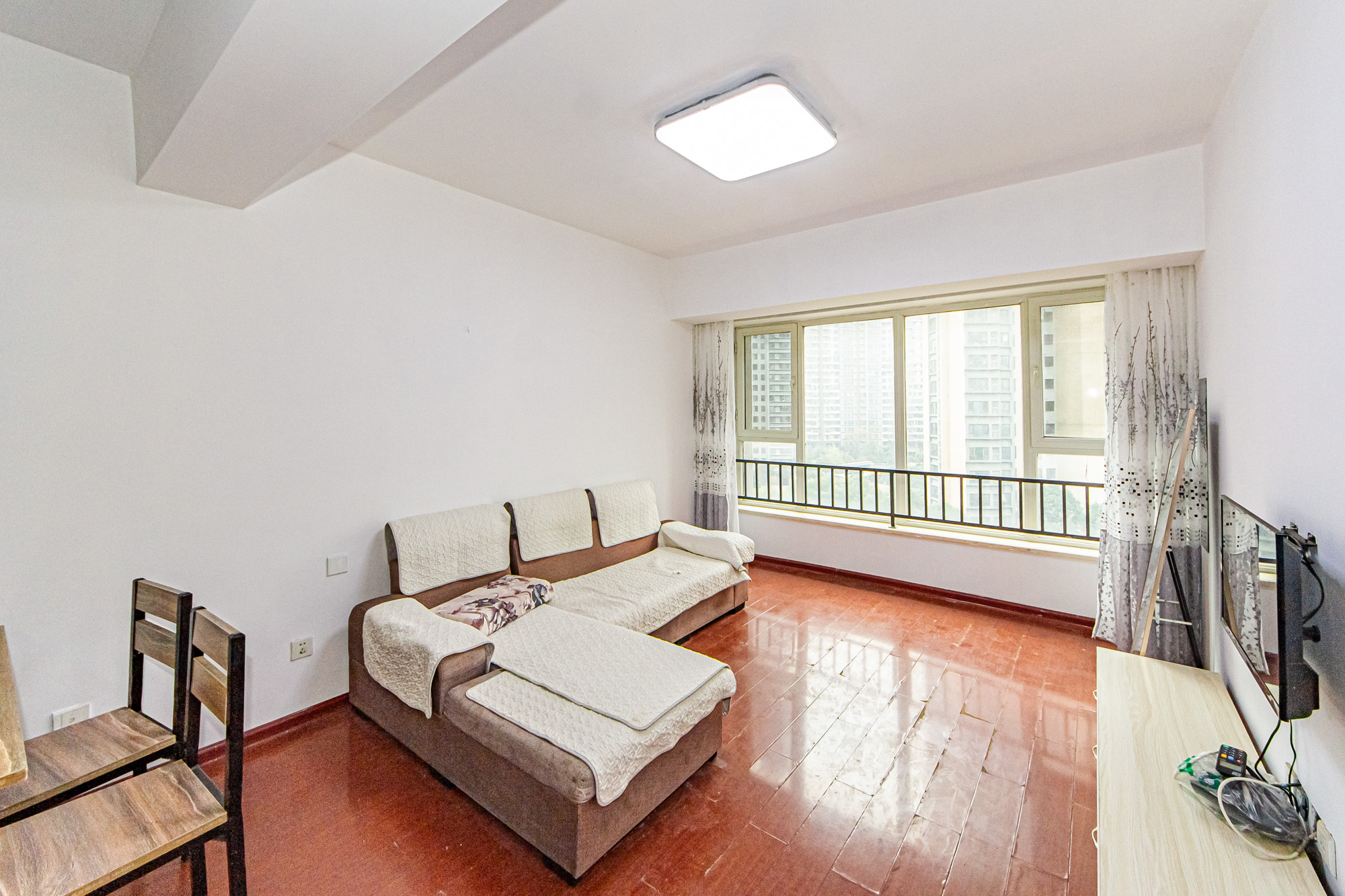 北辰三角洲D2区 2室2厅1卫 108.0万 北辰三角洲D2区 2室2厅1卫 108.0万客厅