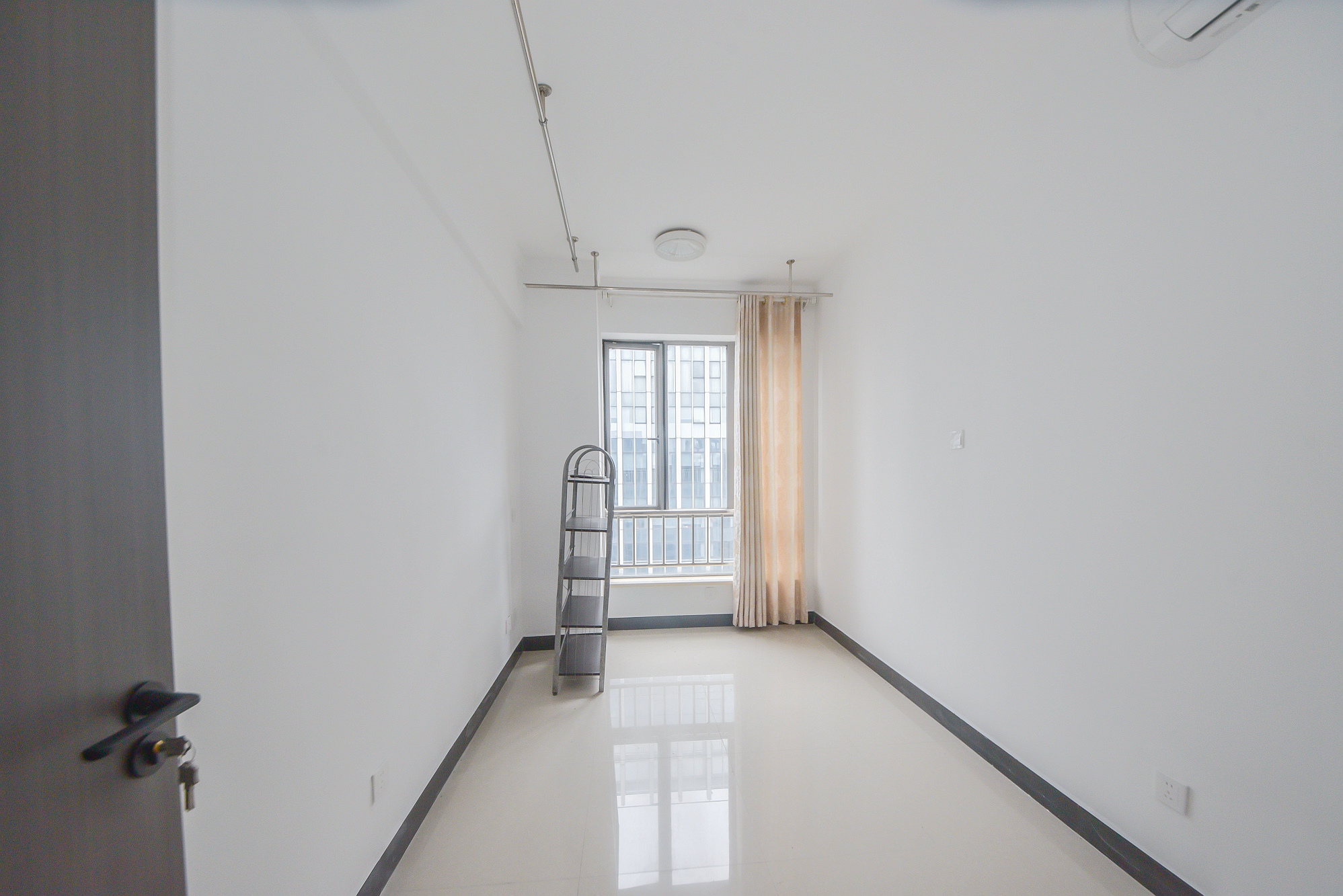 建鸿达华都（华都小户型及大华写字楼）  2室1厅1卫   65.00万卧室