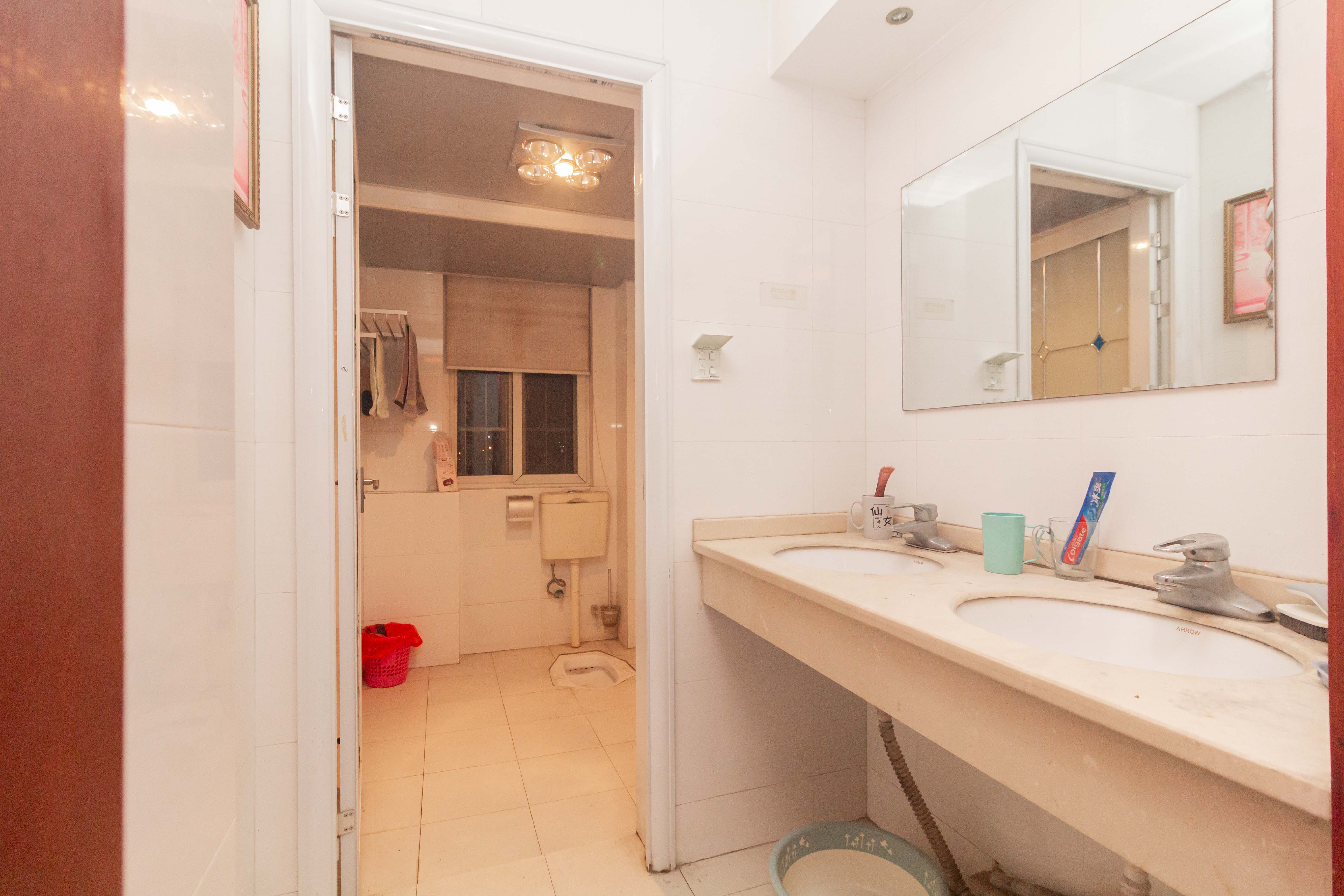 增辉凯旋帝景 5室3厅3卫 145.0万 增辉凯旋帝景 5室3厅3卫 145.0万卫生间